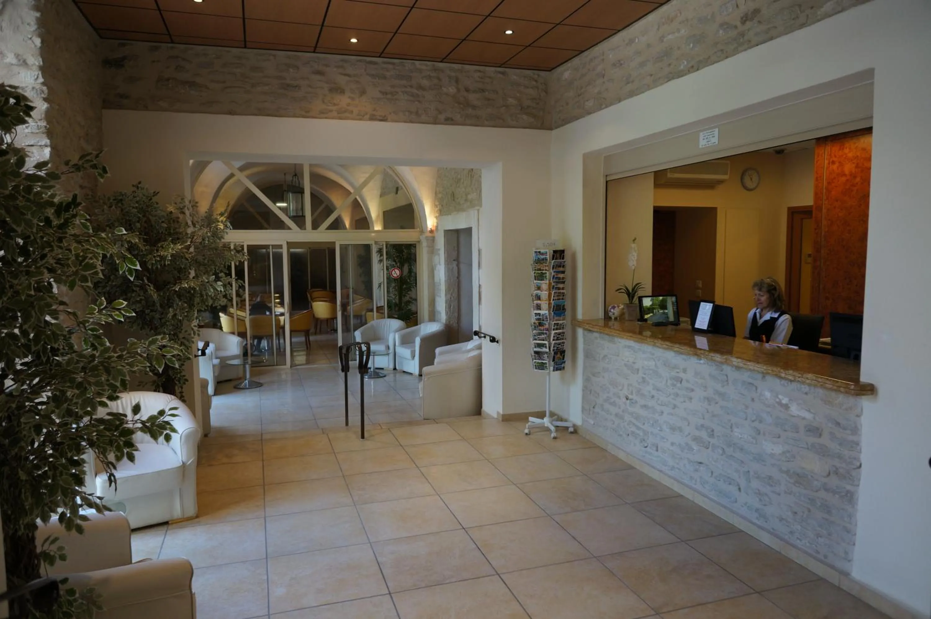 Lobby or reception in Hôtellerie Notre Dame de Lumières