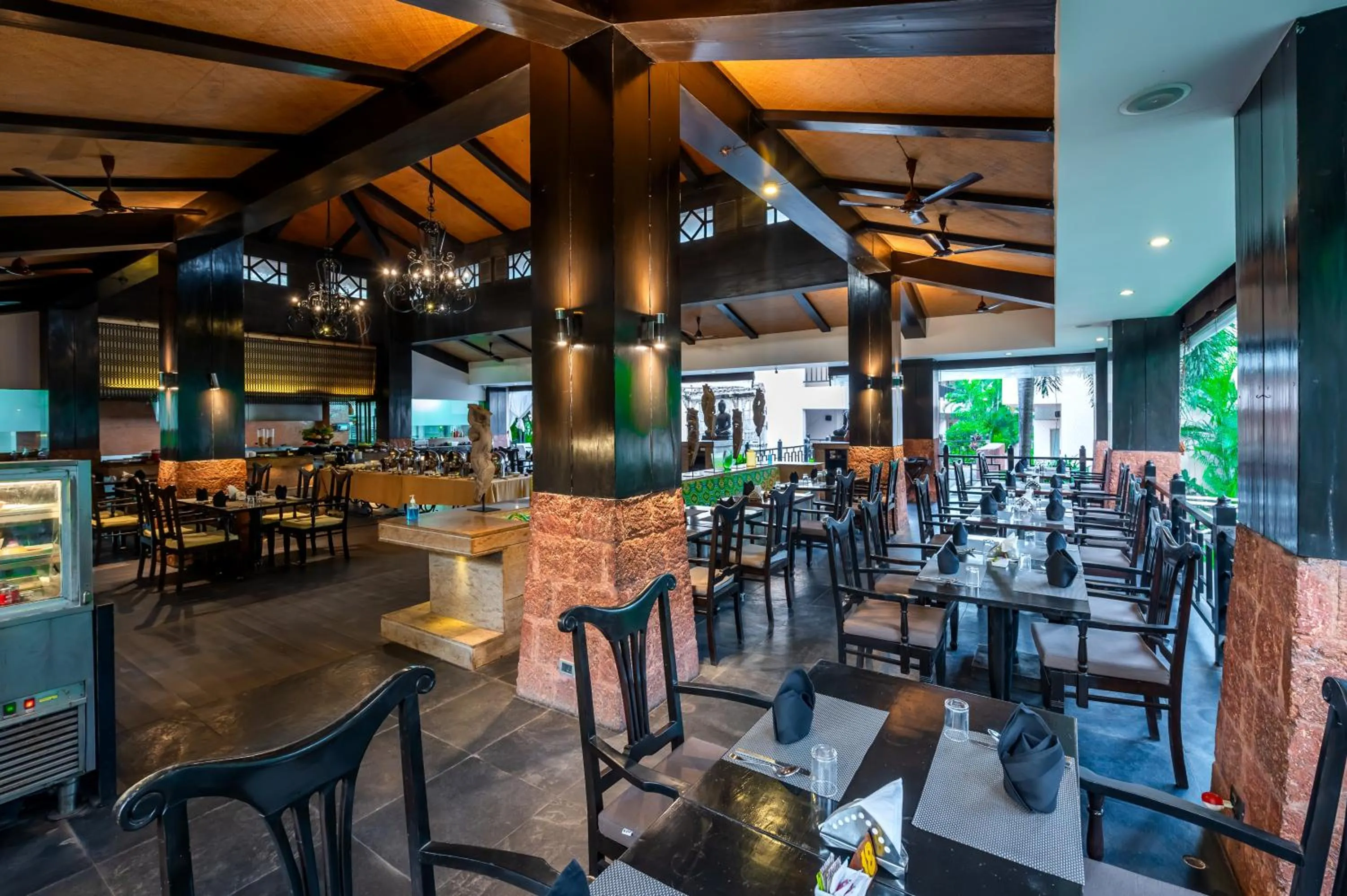 Restaurant/places to eat in O Hotel Goa, Candolim Beach