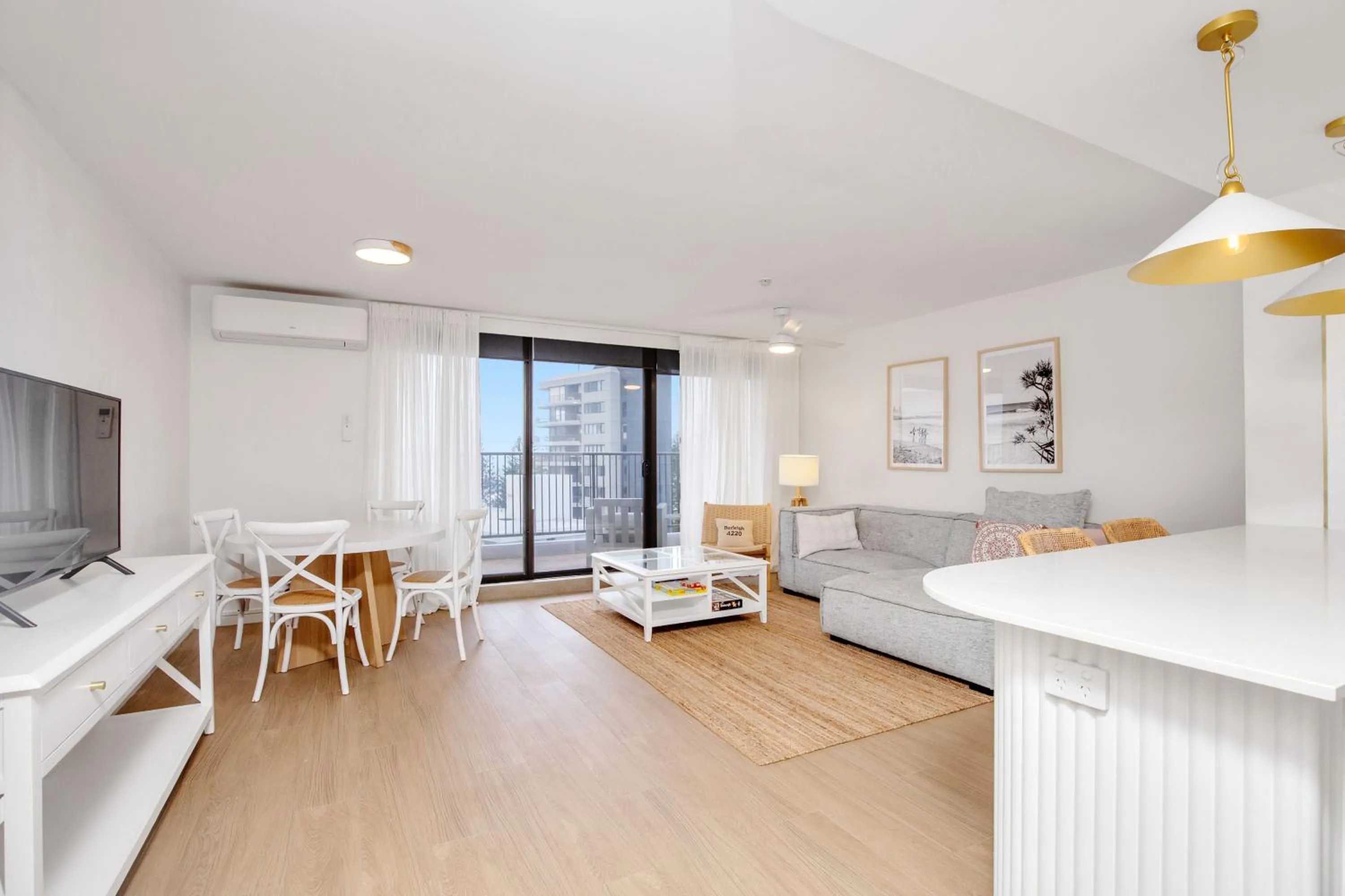 TV and multimedia in Horizons Holiday Apartments - OFFICIAL