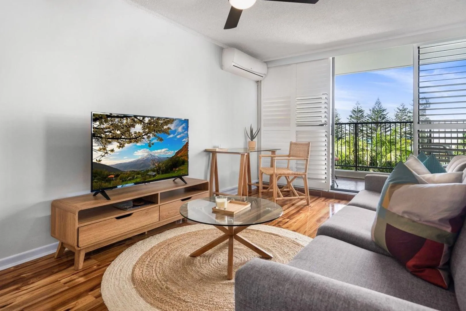 TV and multimedia in Horizons Holiday Apartments - OFFICIAL