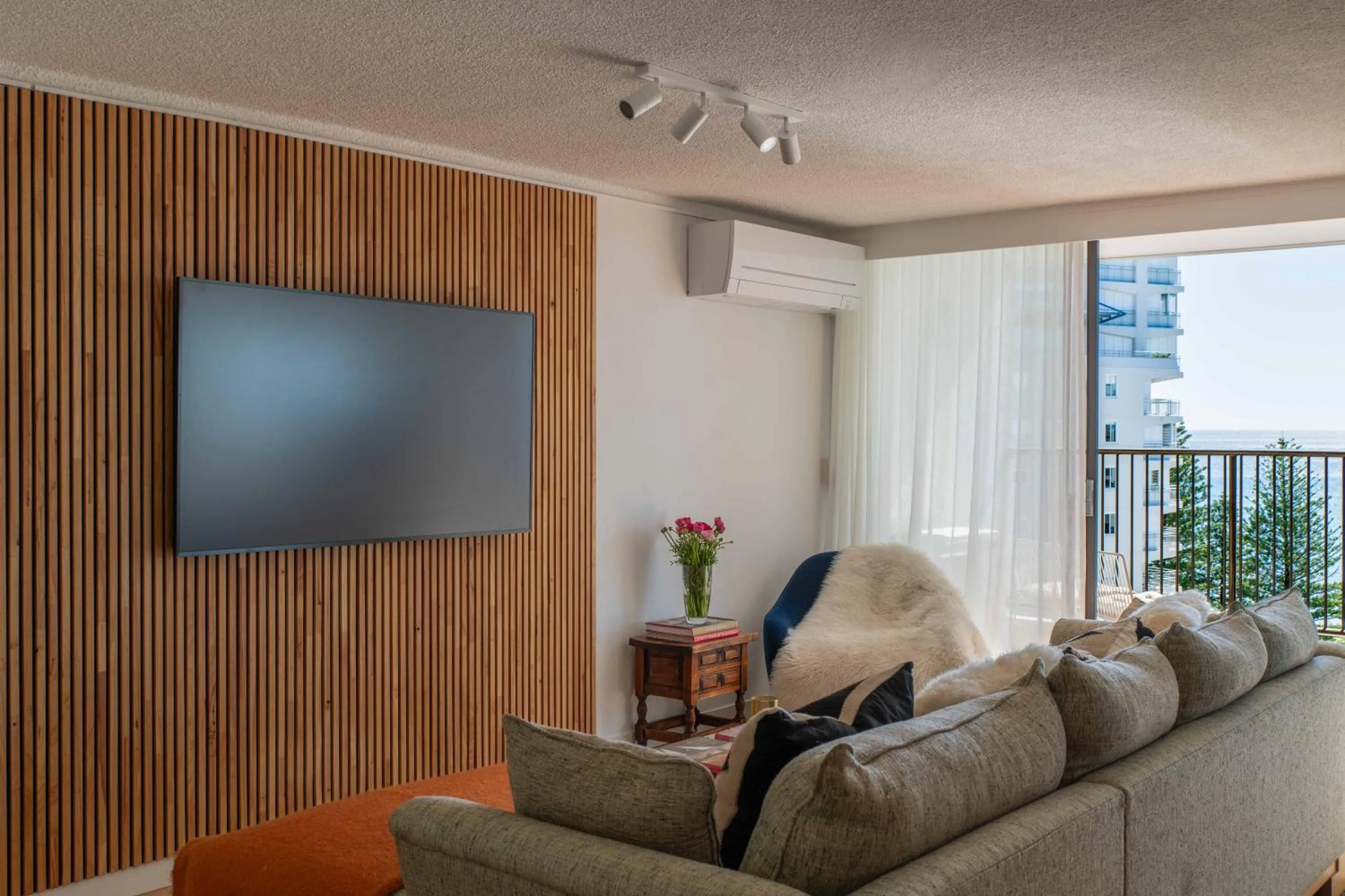 TV and multimedia in Horizons Holiday Apartments - OFFICIAL