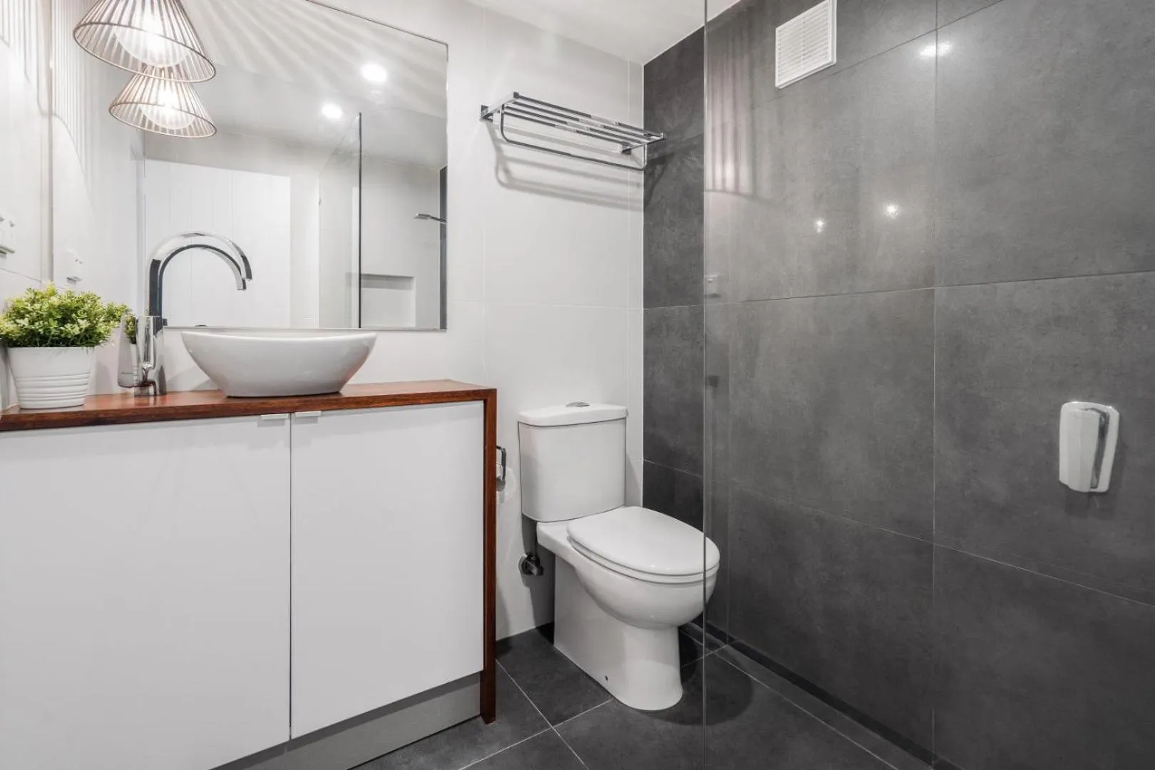 Bathroom in Horizons Holiday Apartments - OFFICIAL