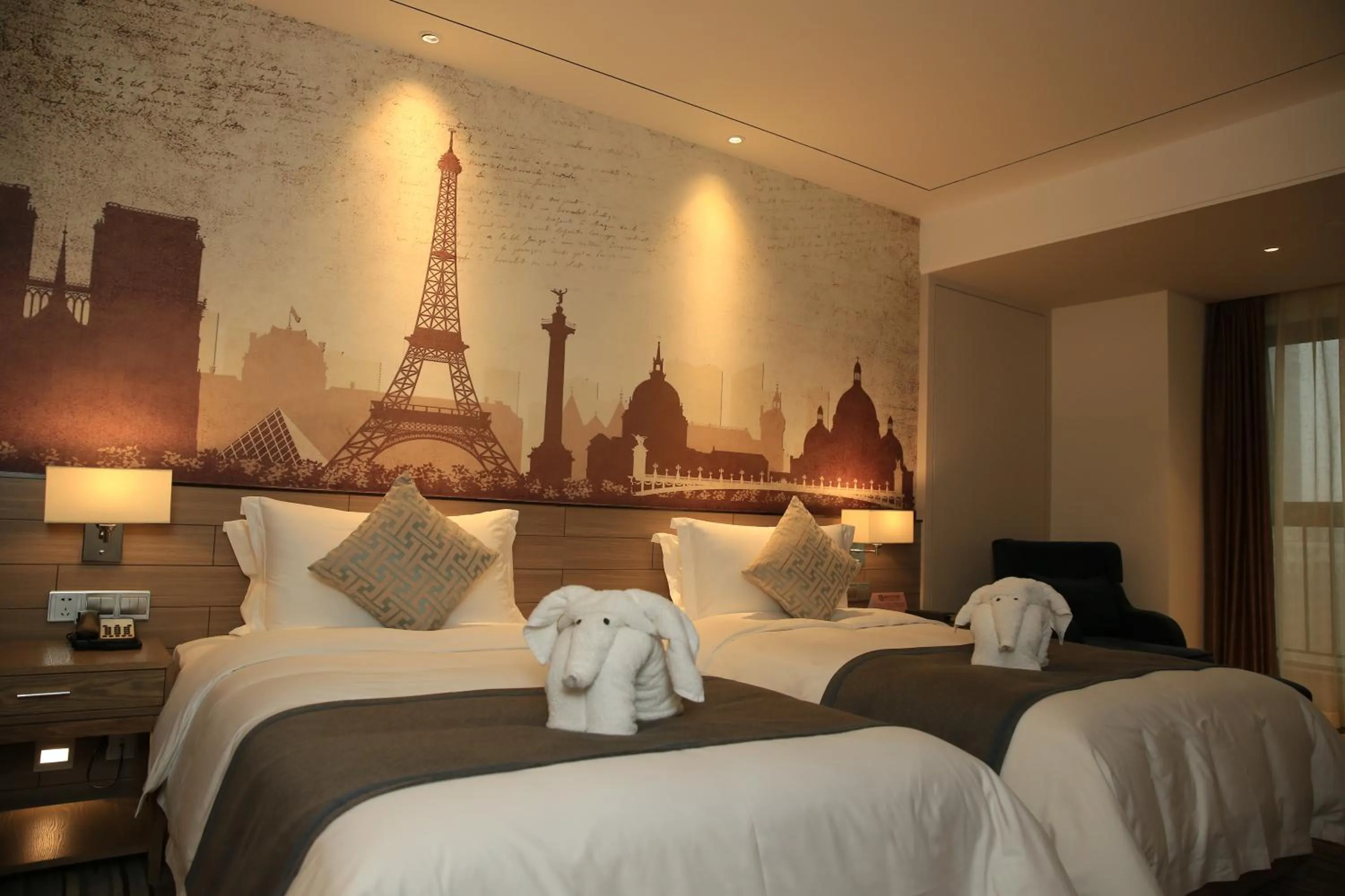 Bed in Chengdu Prolit Hotel