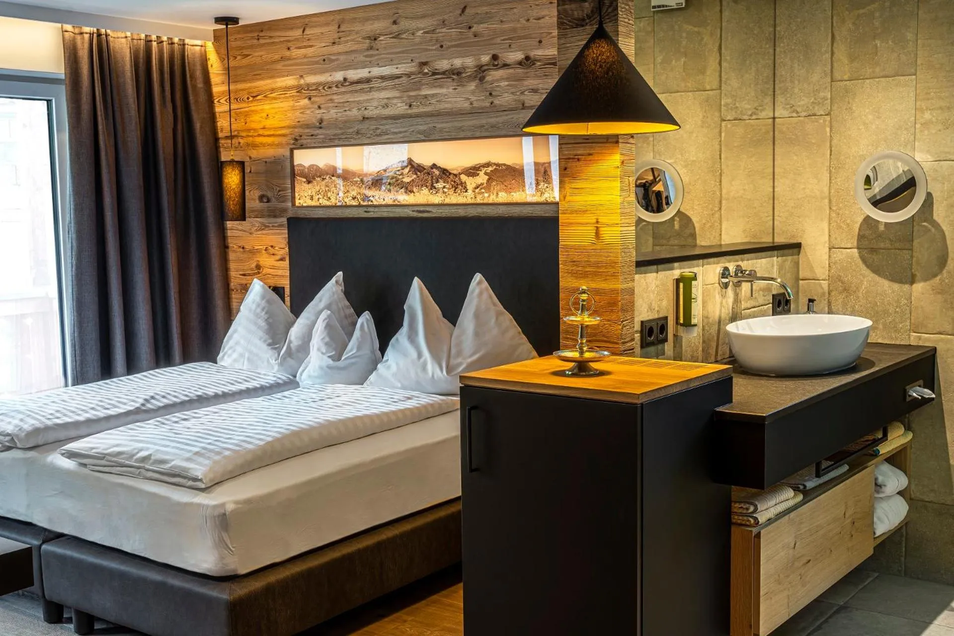 Bathroom, Bed in DAS Hintersee