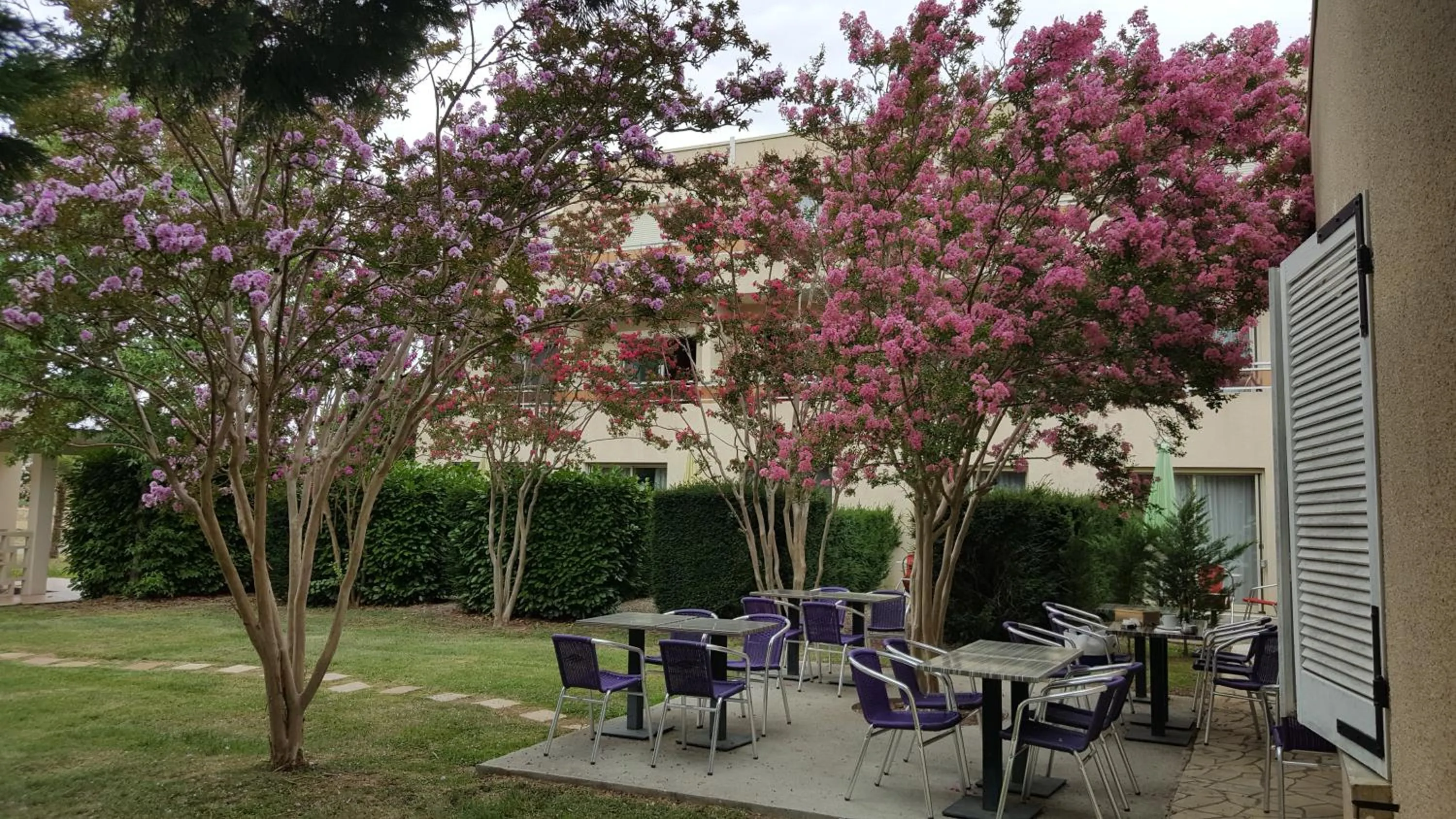 Breakfast in Logis Hôtel & Restaurant Le Fleurance