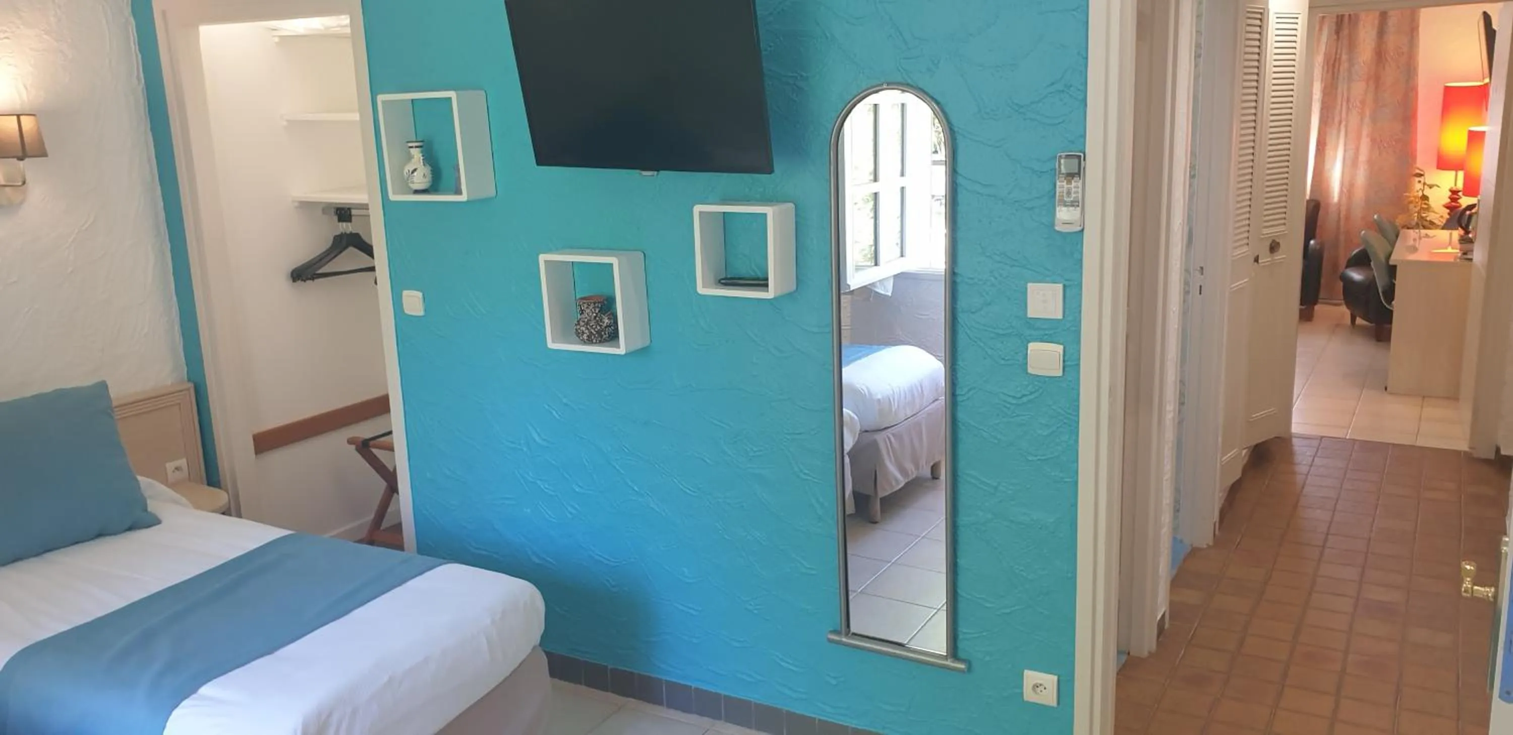 Bed in Logis Hôtel & Restaurant Le Fleurance