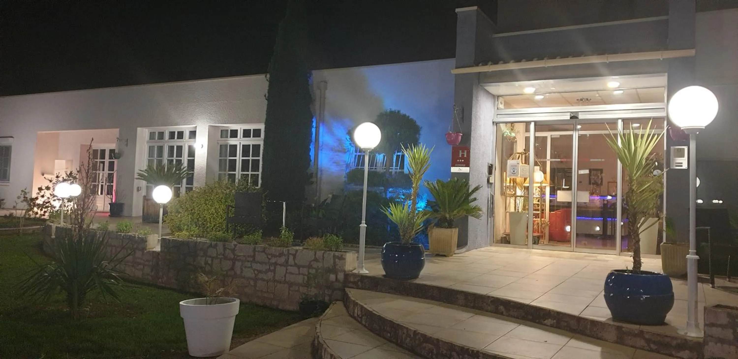 Logis Hôtel & Restaurant Le Fleurance