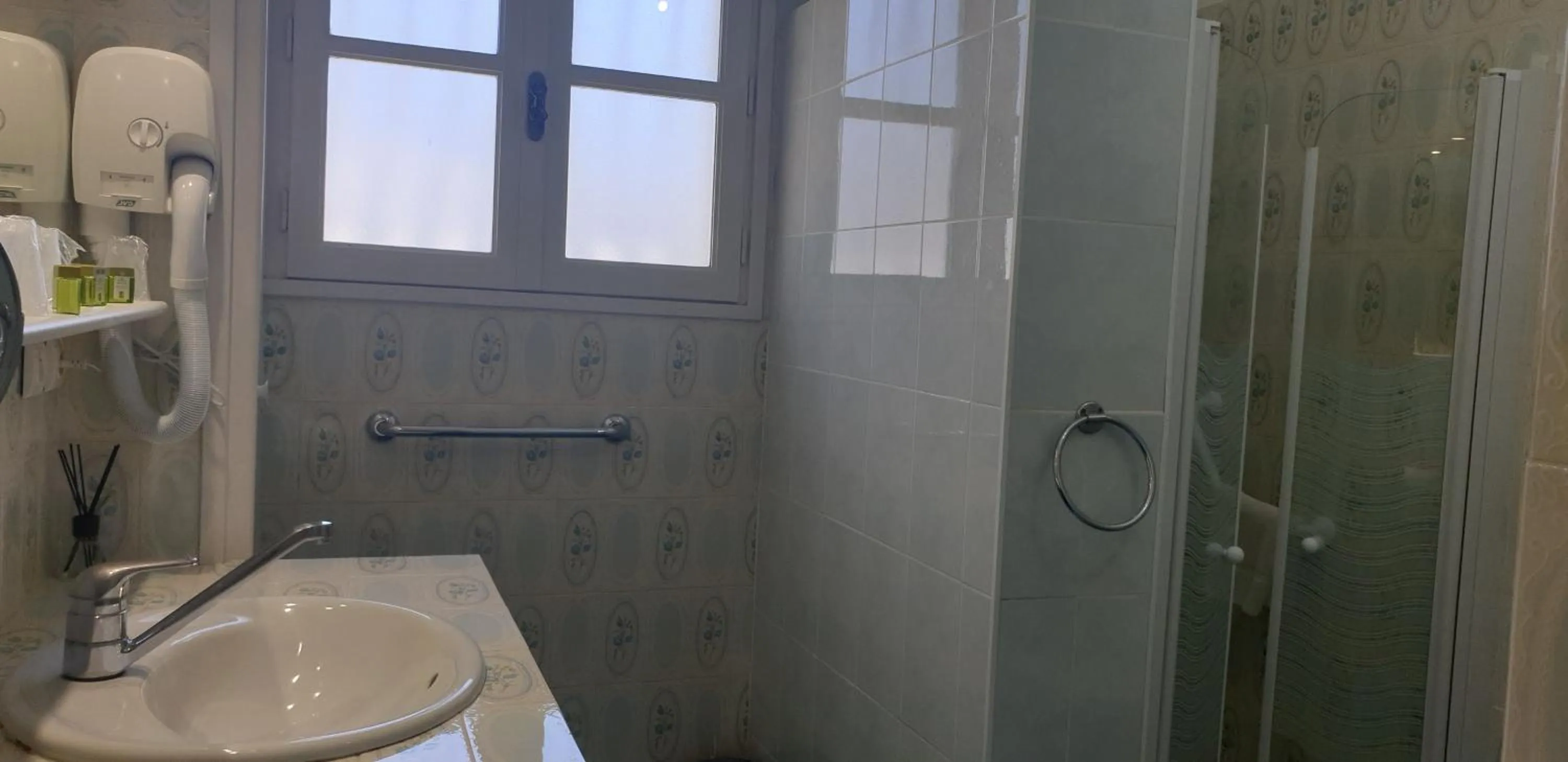 Logis Hôtel & Restaurant Le Fleurance