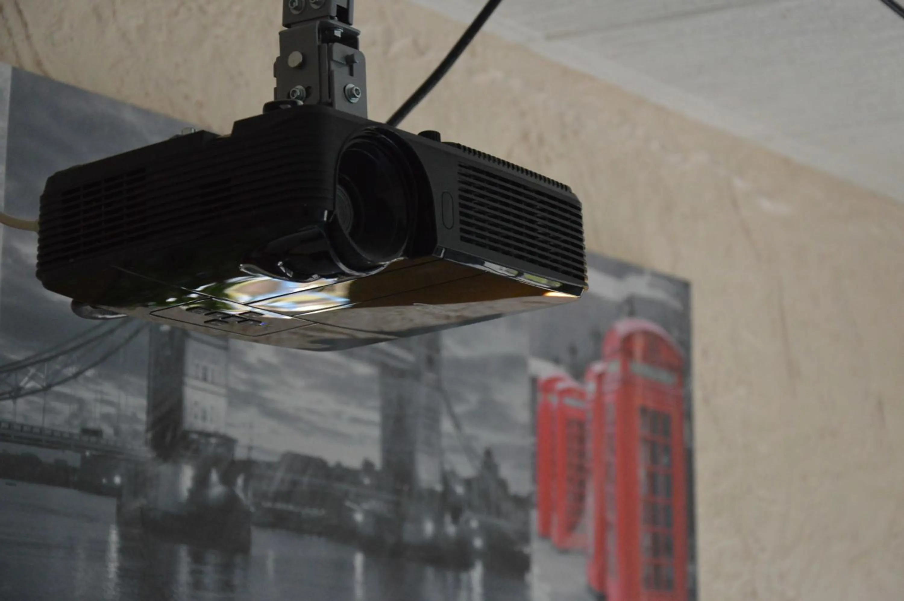 Business facilities in Logis Hôtel & Restaurant Le Fleurance