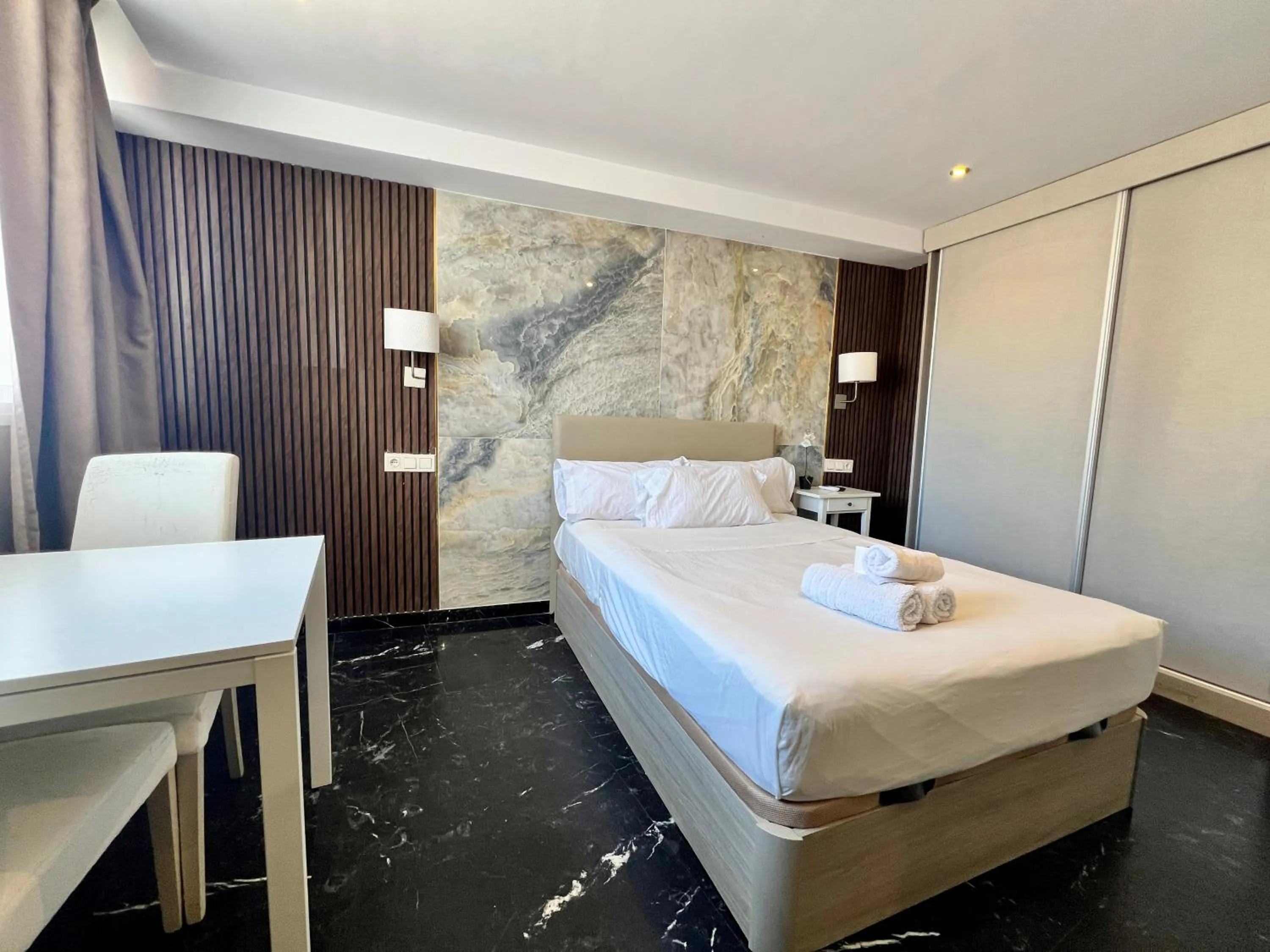 Bed in Costa Marbella Star Light