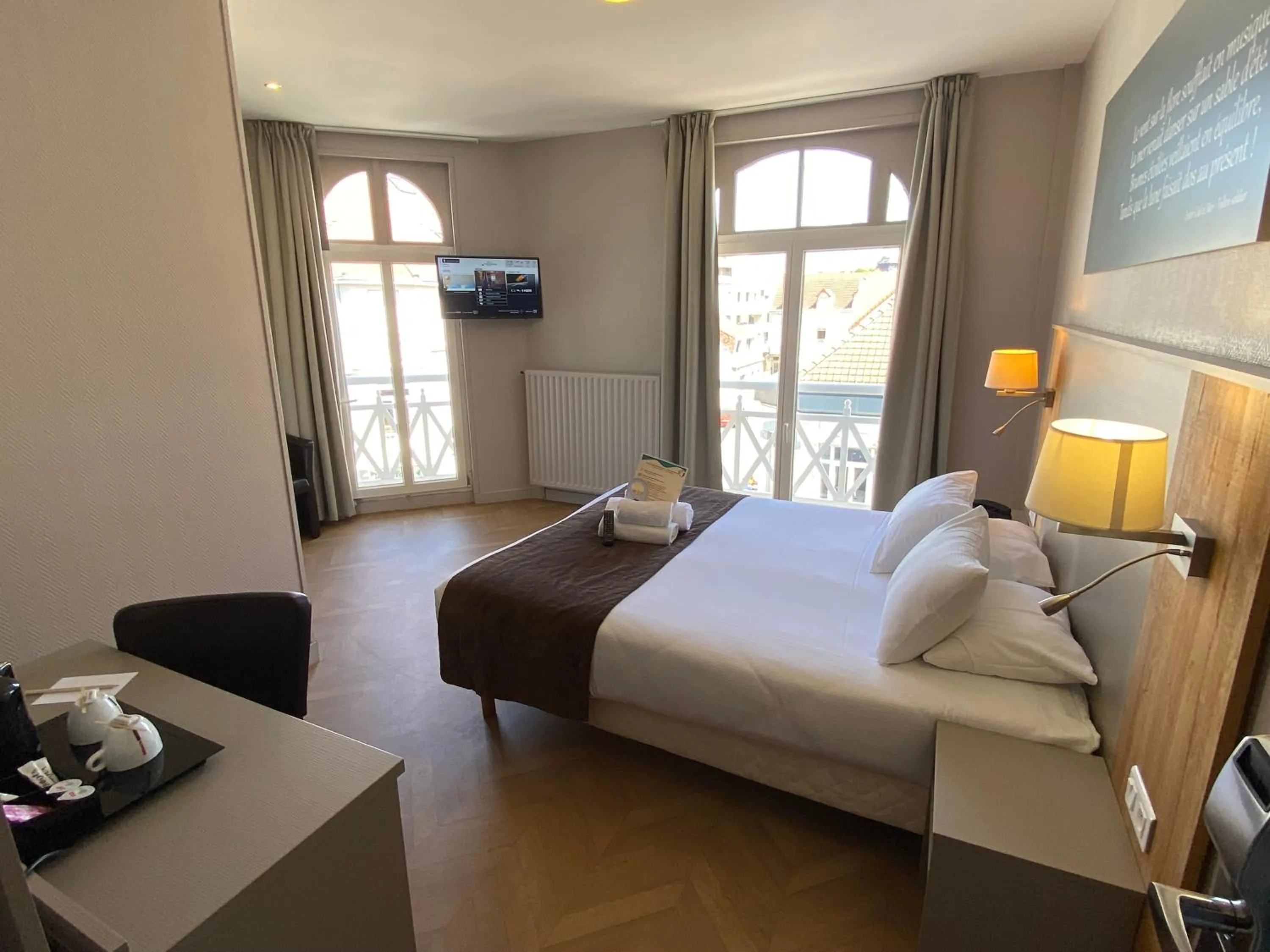 Bedroom, Bed in Hôtel Villa Des 2 Caps