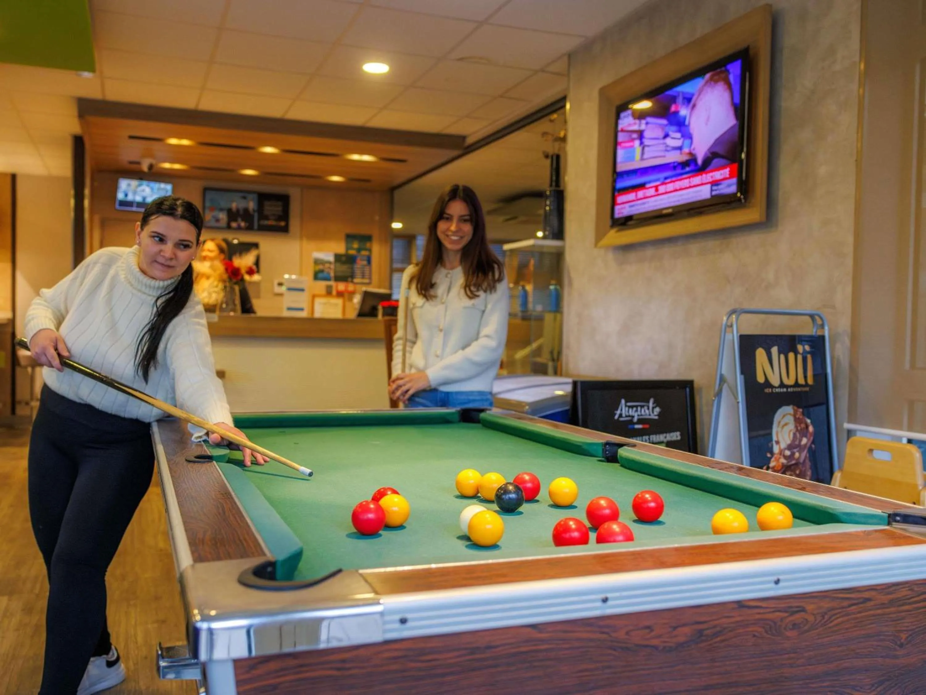 Property building in Hotel ibis budget Aix Les Bains - Grésy