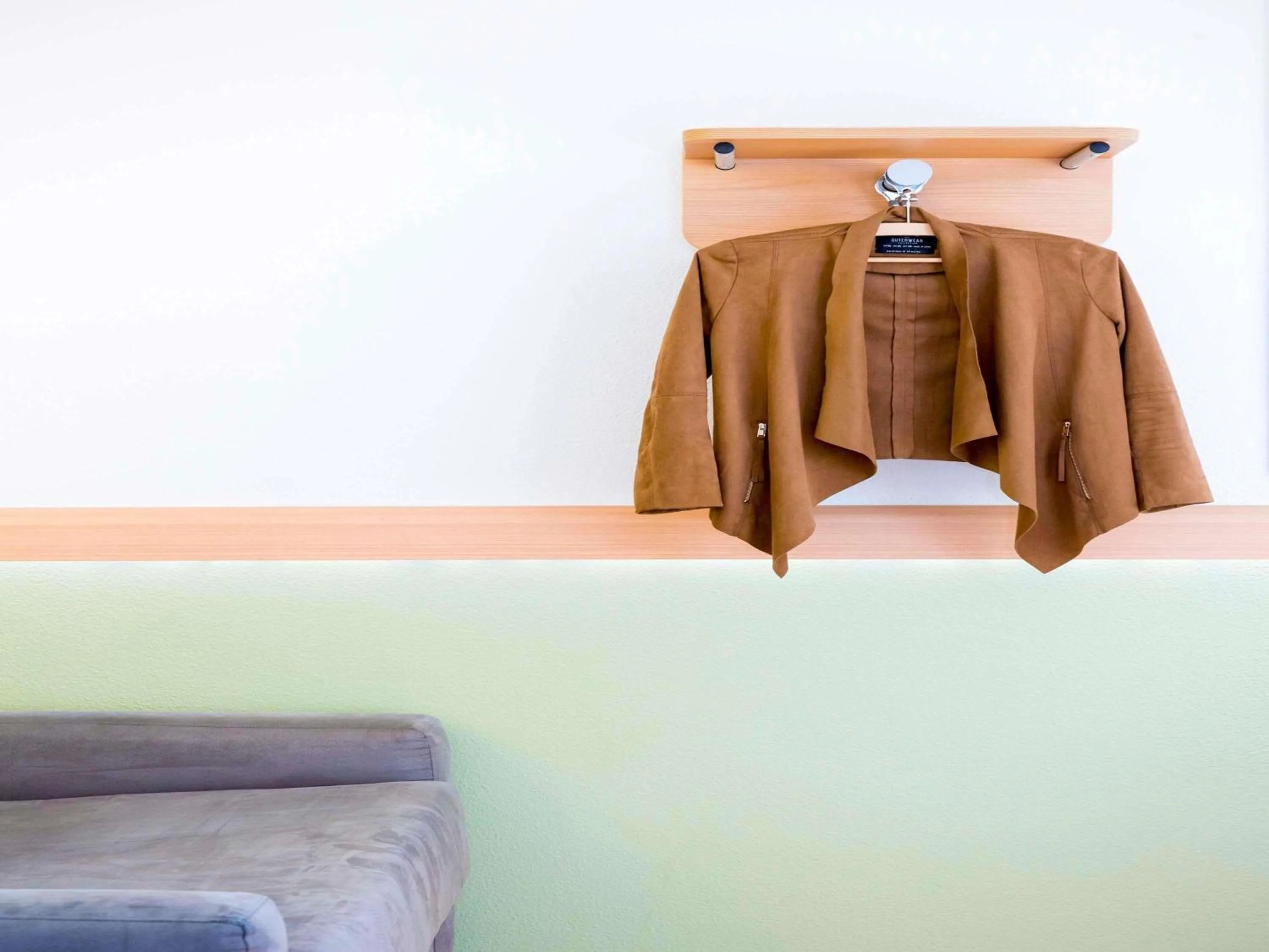 Bedroom in Hotel ibis budget Aix Les Bains - Grésy