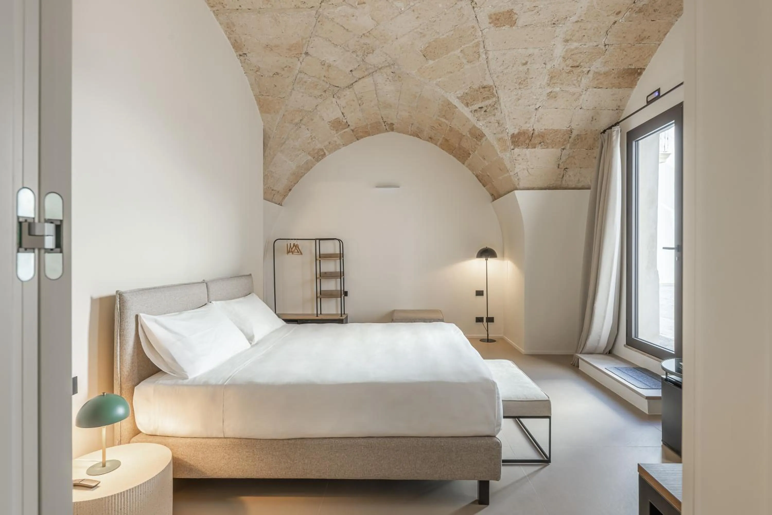 View (from property/room), Bed in Arco Vecchio Urban Suite - Epoca Collection