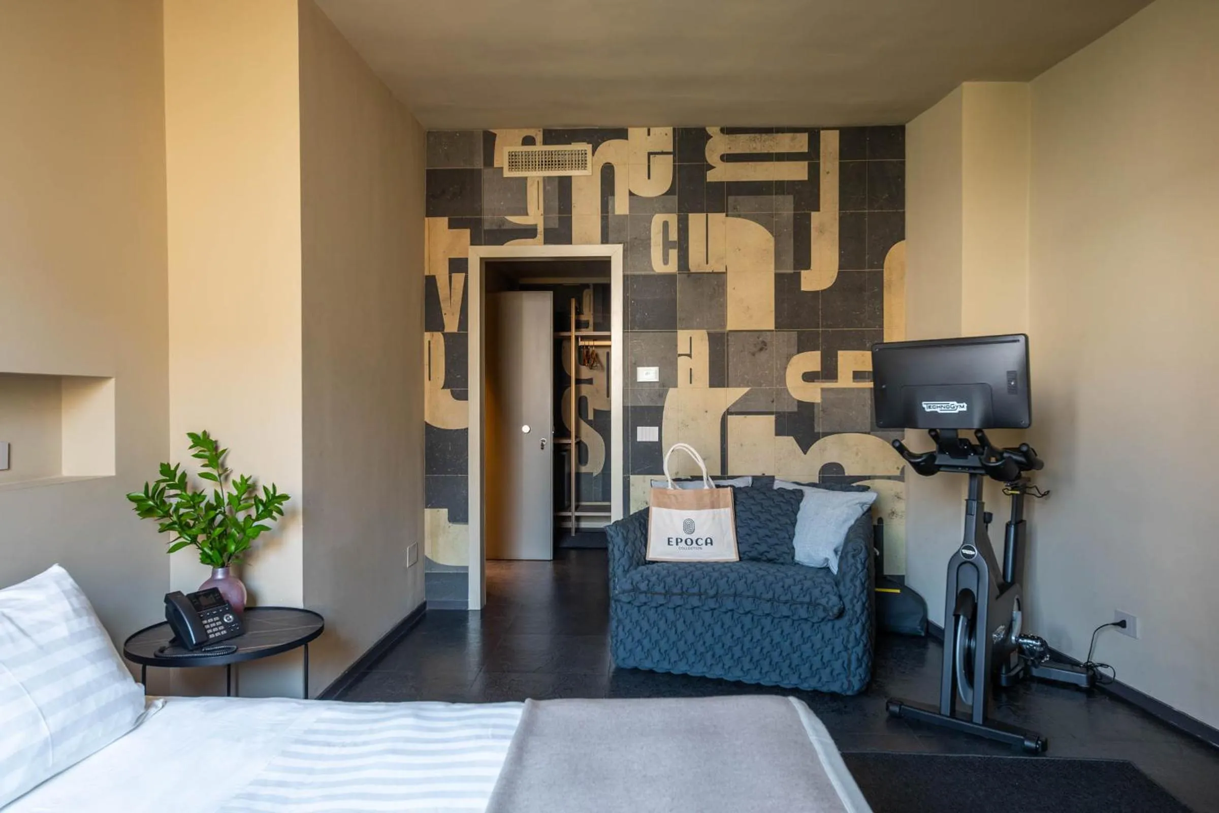 Bedroom, Bed in Arco Vecchio Urban Suite - Epoca Collection