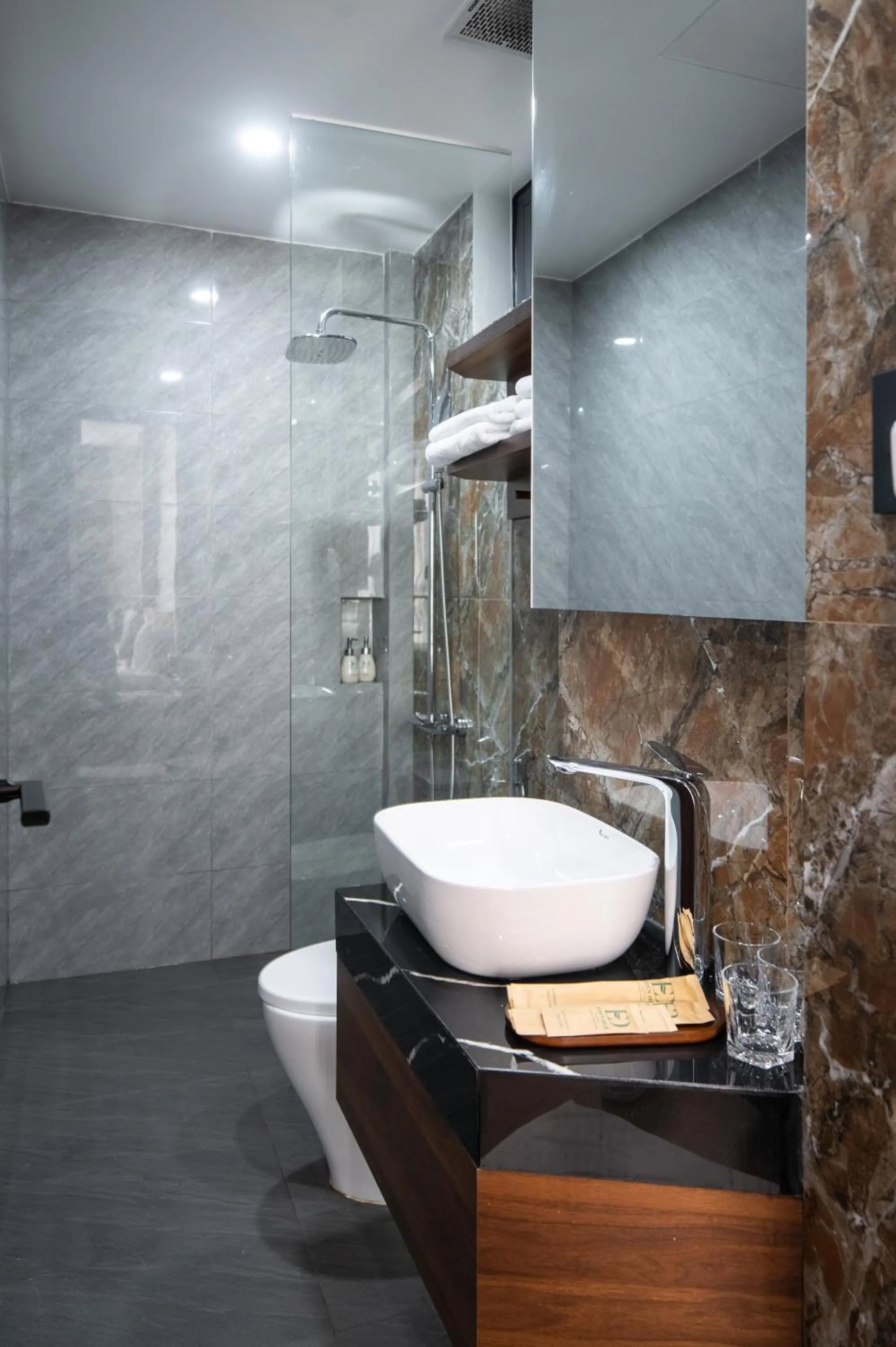 Bathroom in Eden Hue Hotel