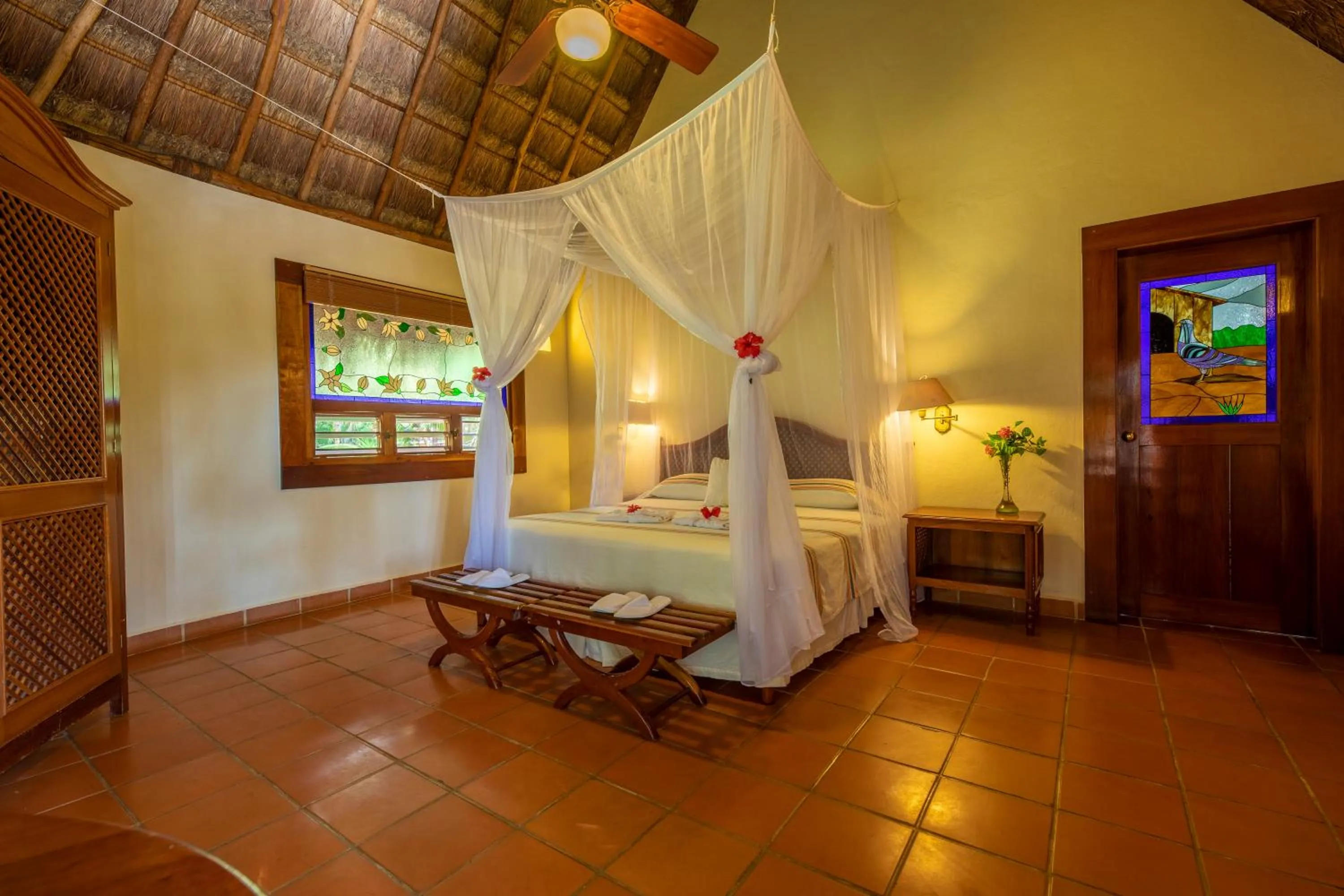 Photo of the whole room, Bed in The Lodge At Uxmal