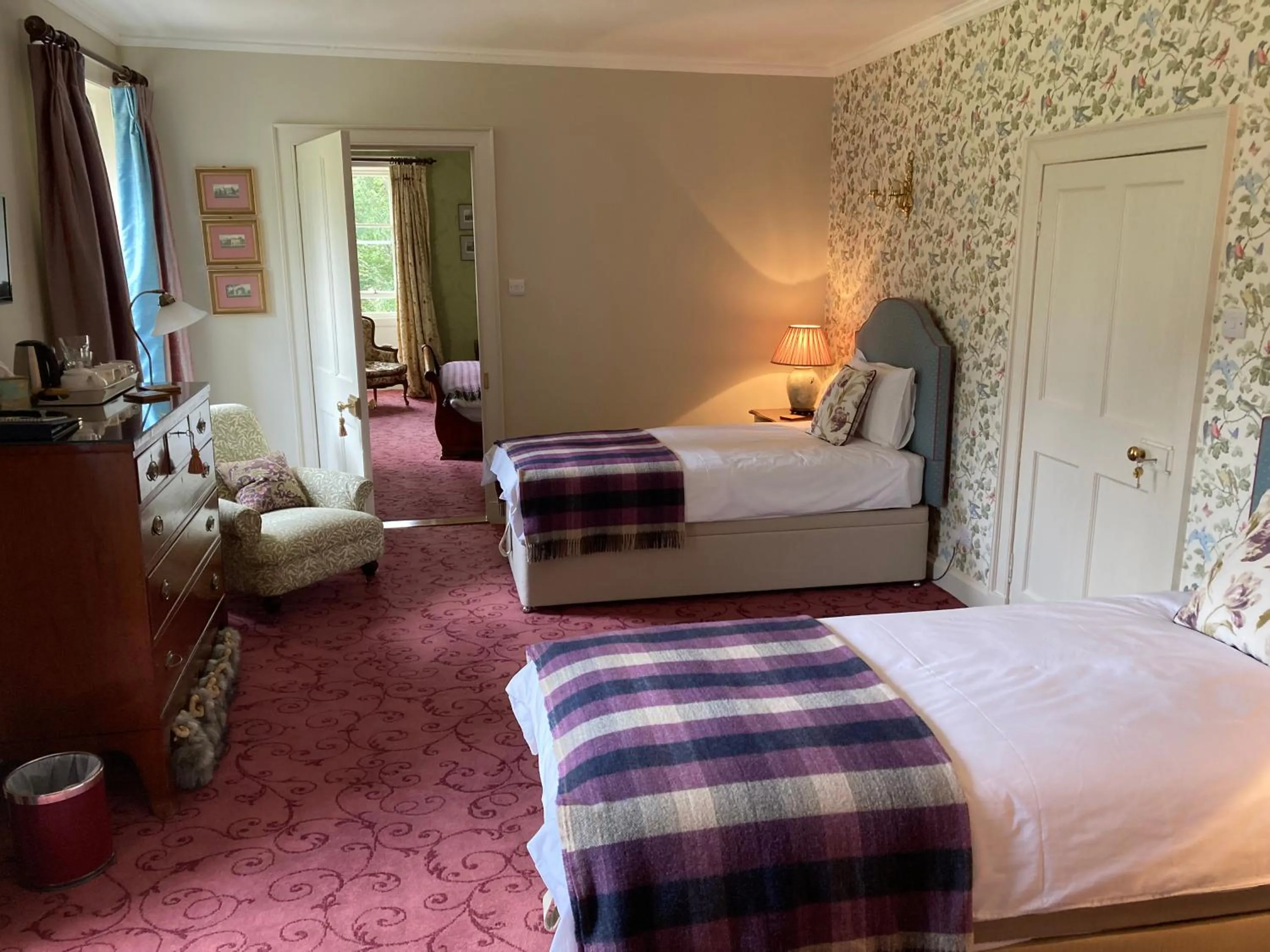 Photo of the whole room, Bed in Bedrule Old Manse B&B