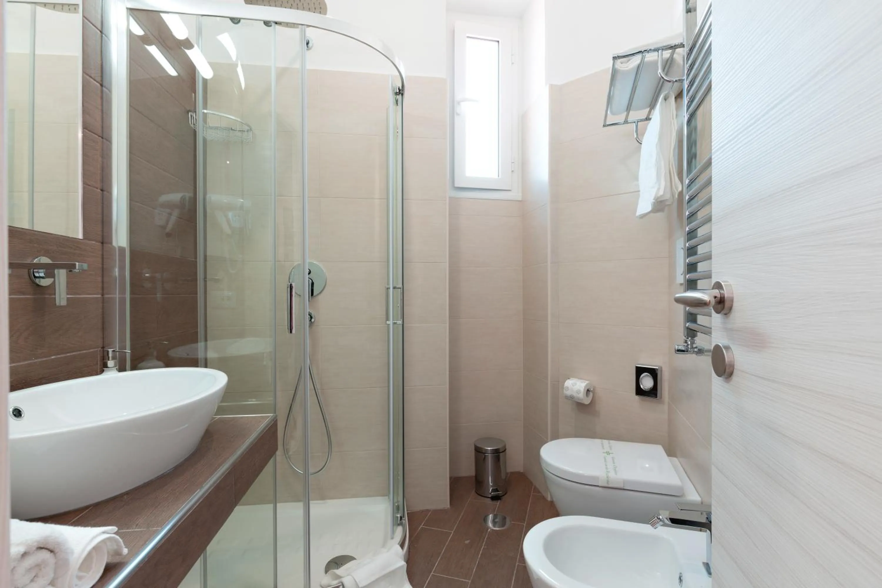 Toilet in Dolce Luxury Rooms