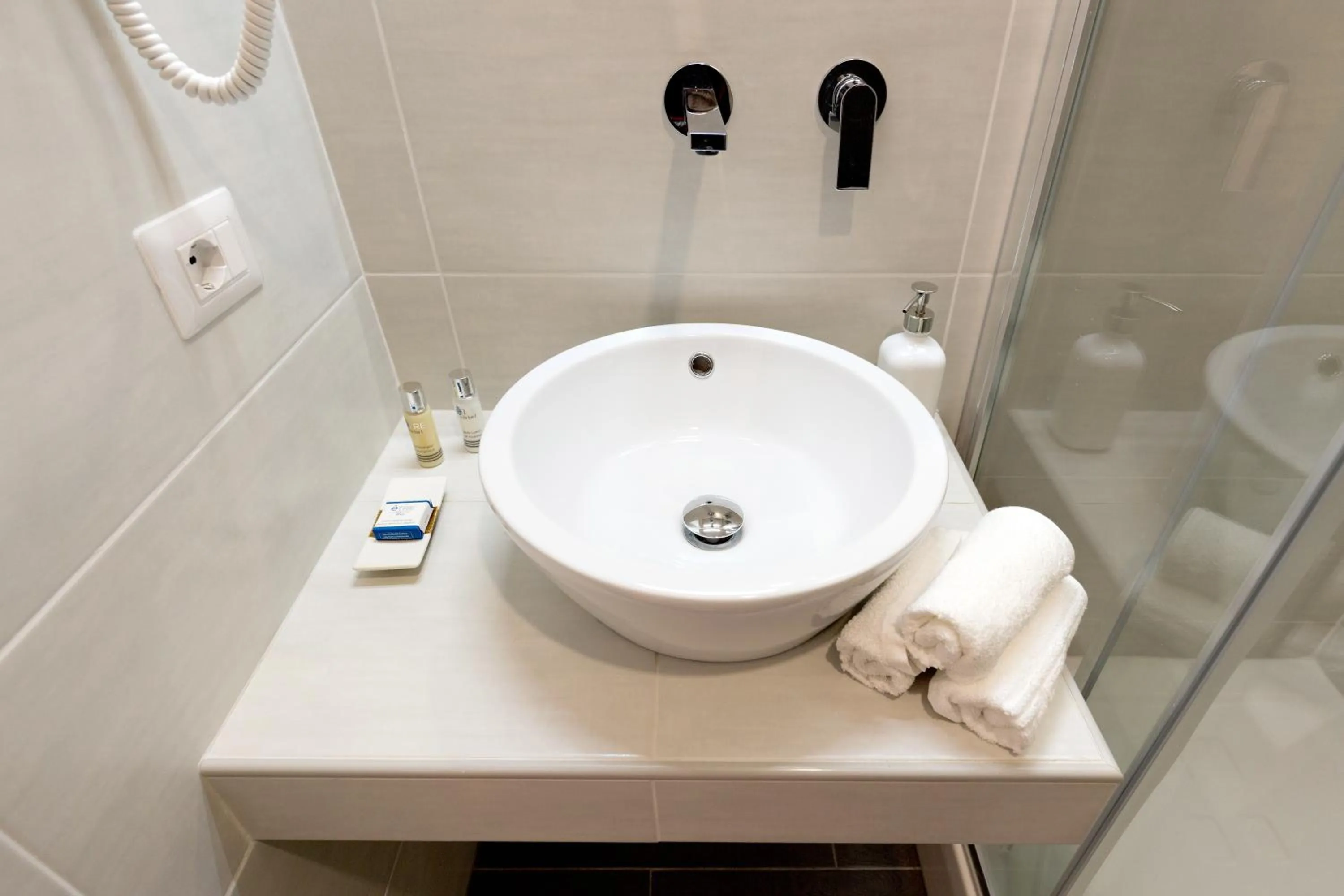 Bathroom in Dolce Luxury Rooms