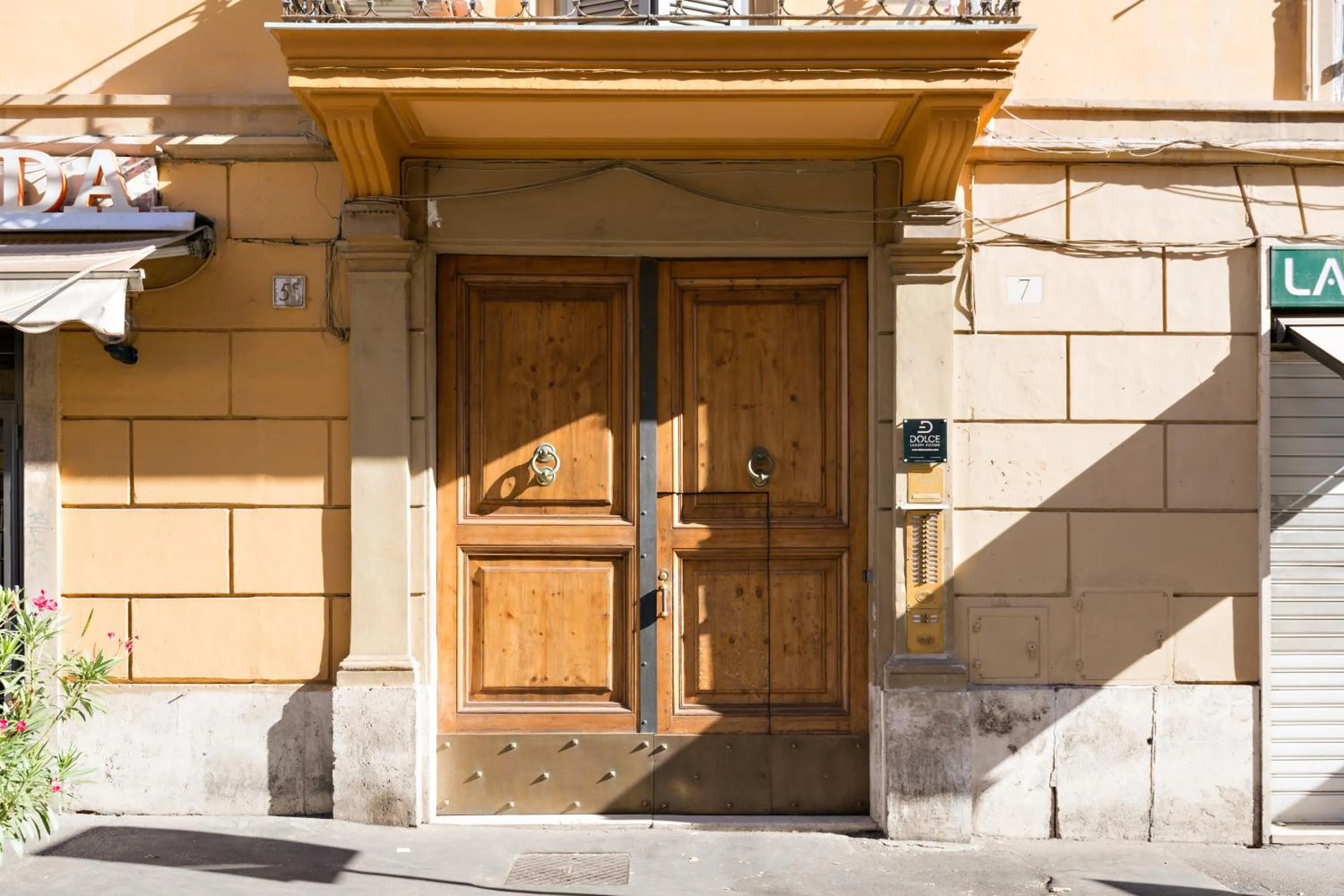 Property building in Dolce Luxury Rooms