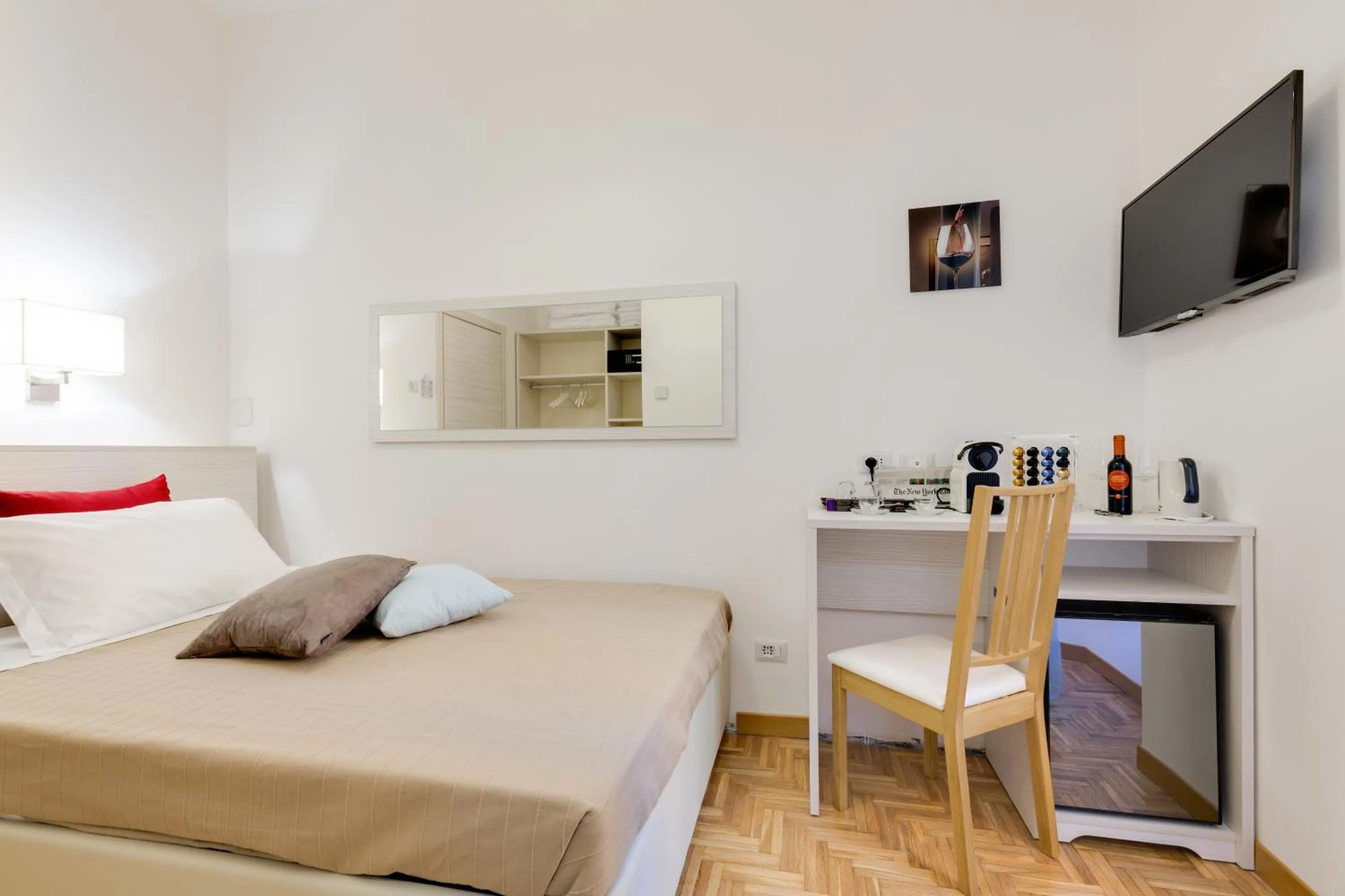 Coffee/tea facilities, Bed in Dolce Luxury Rooms