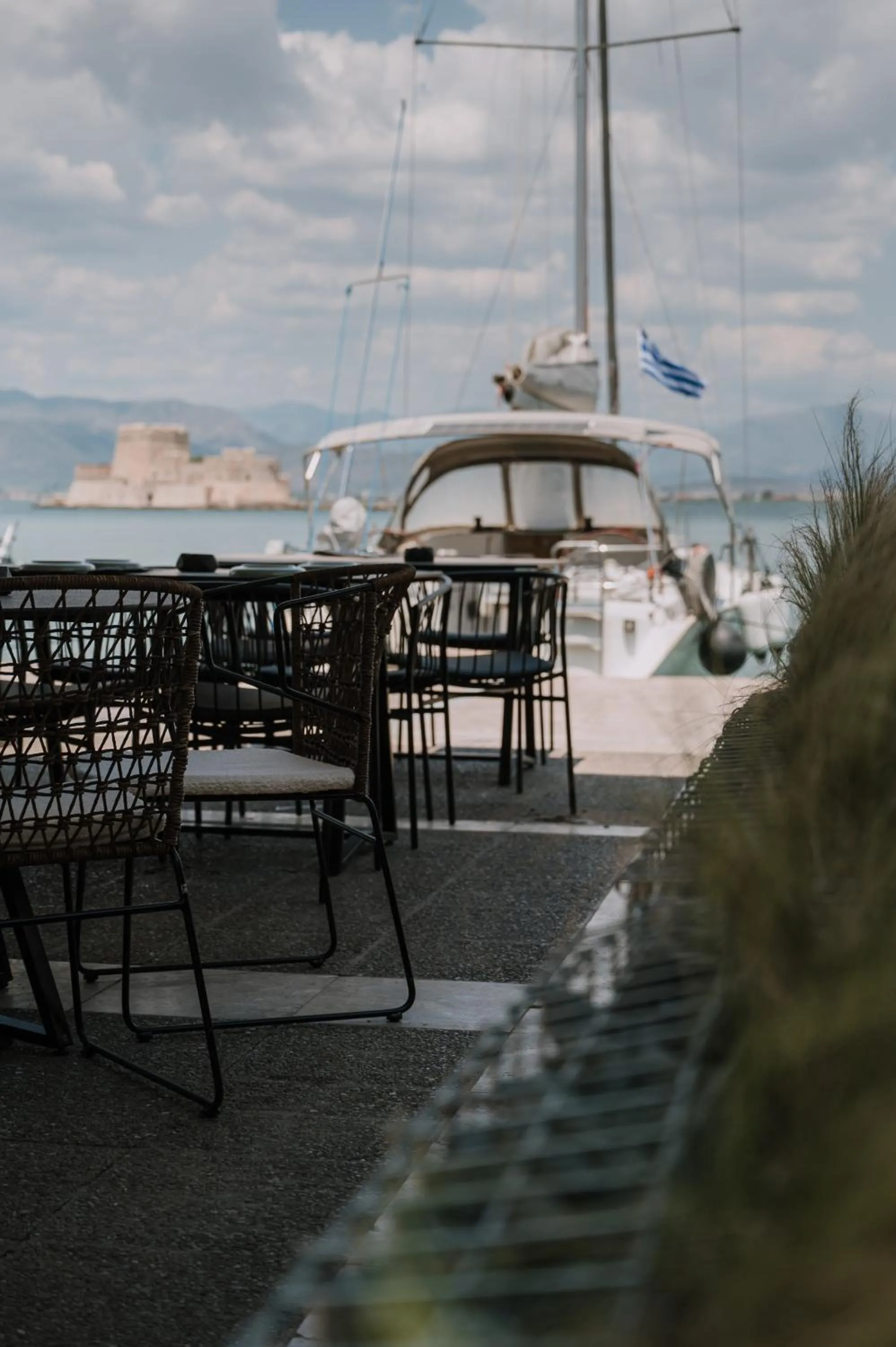 Restaurant/places to eat in Agamemnon Hotel