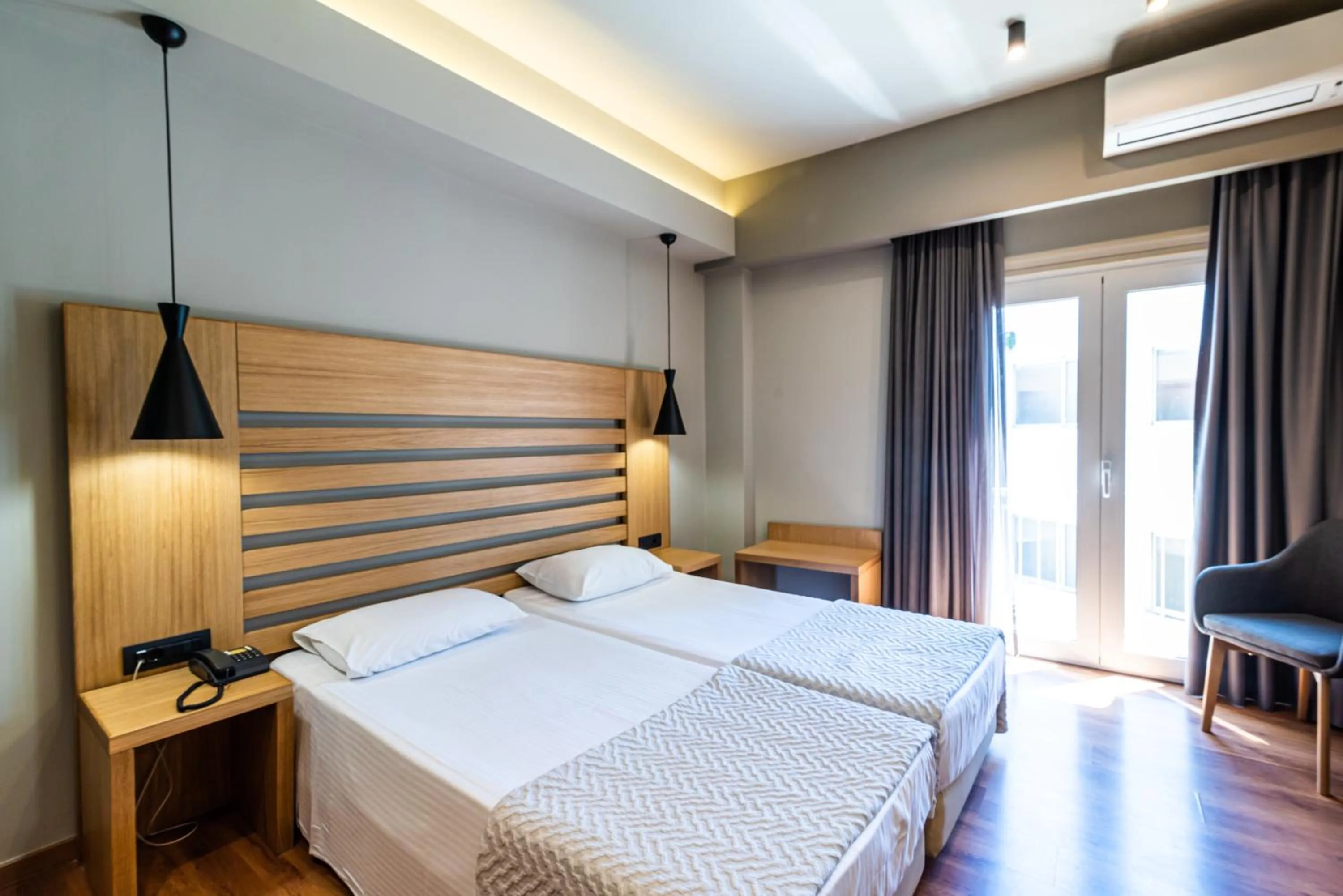 Bed in Agamemnon Hotel