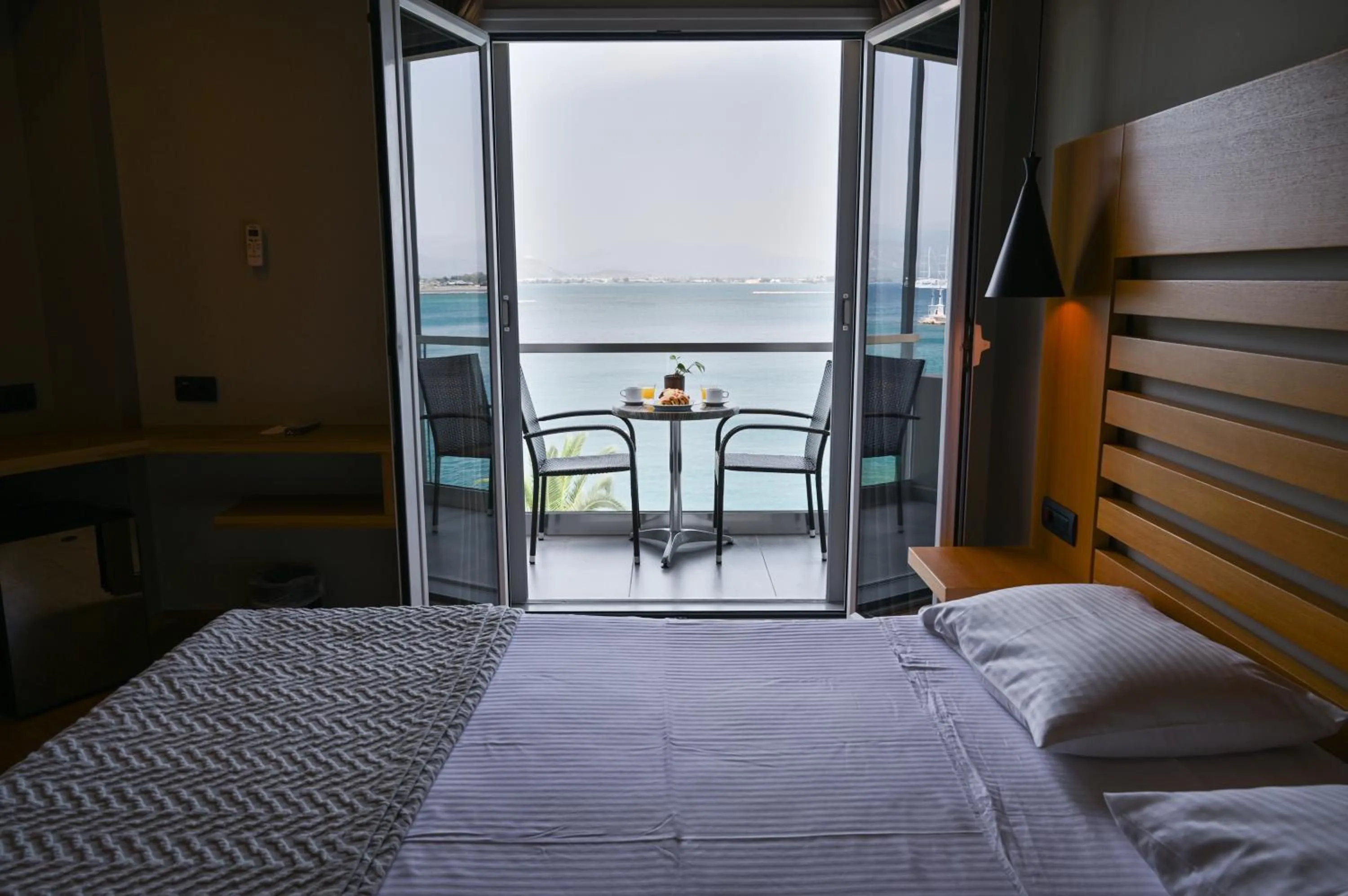 Sea view, Bed in Agamemnon Hotel