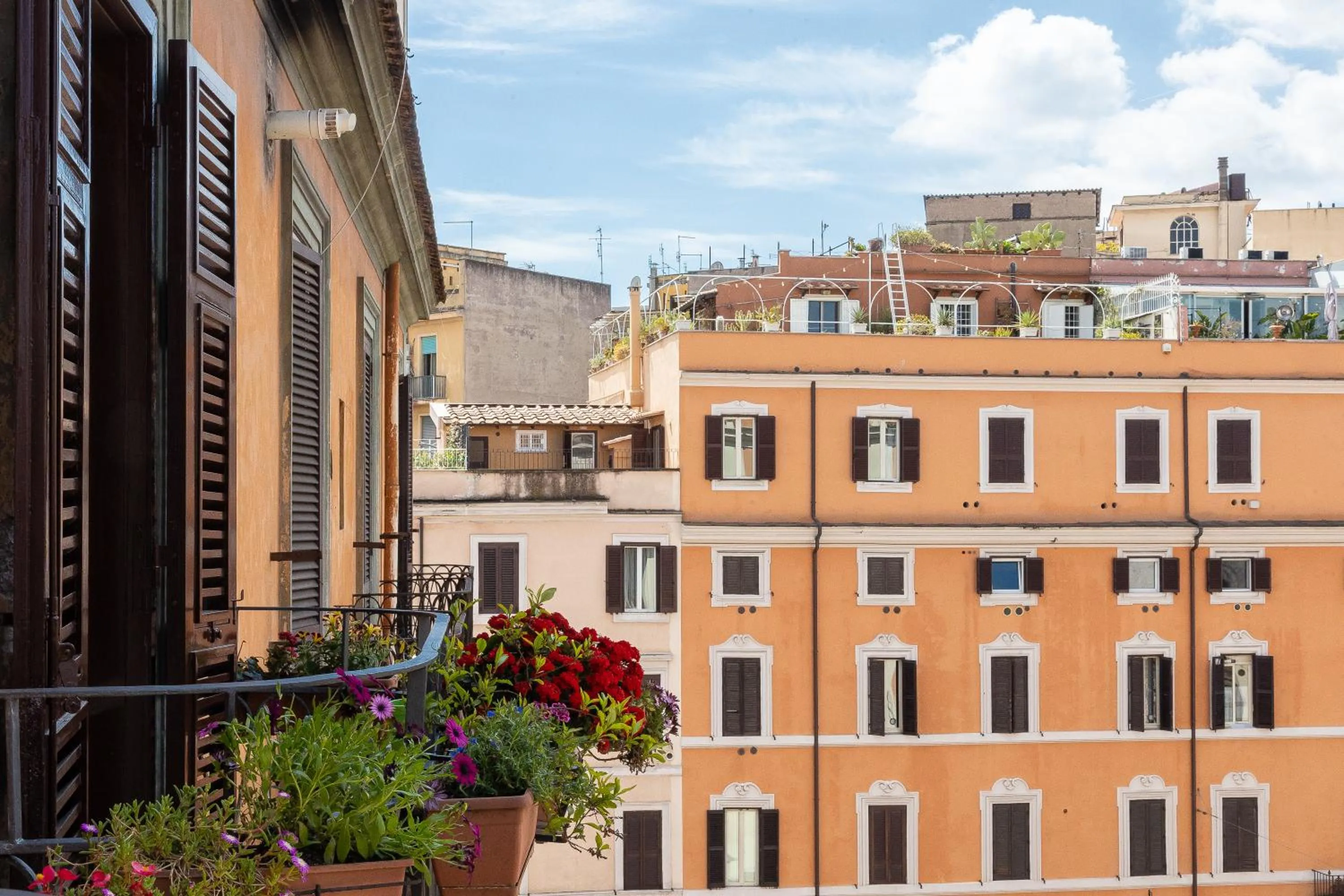 City view in Rome To Stay