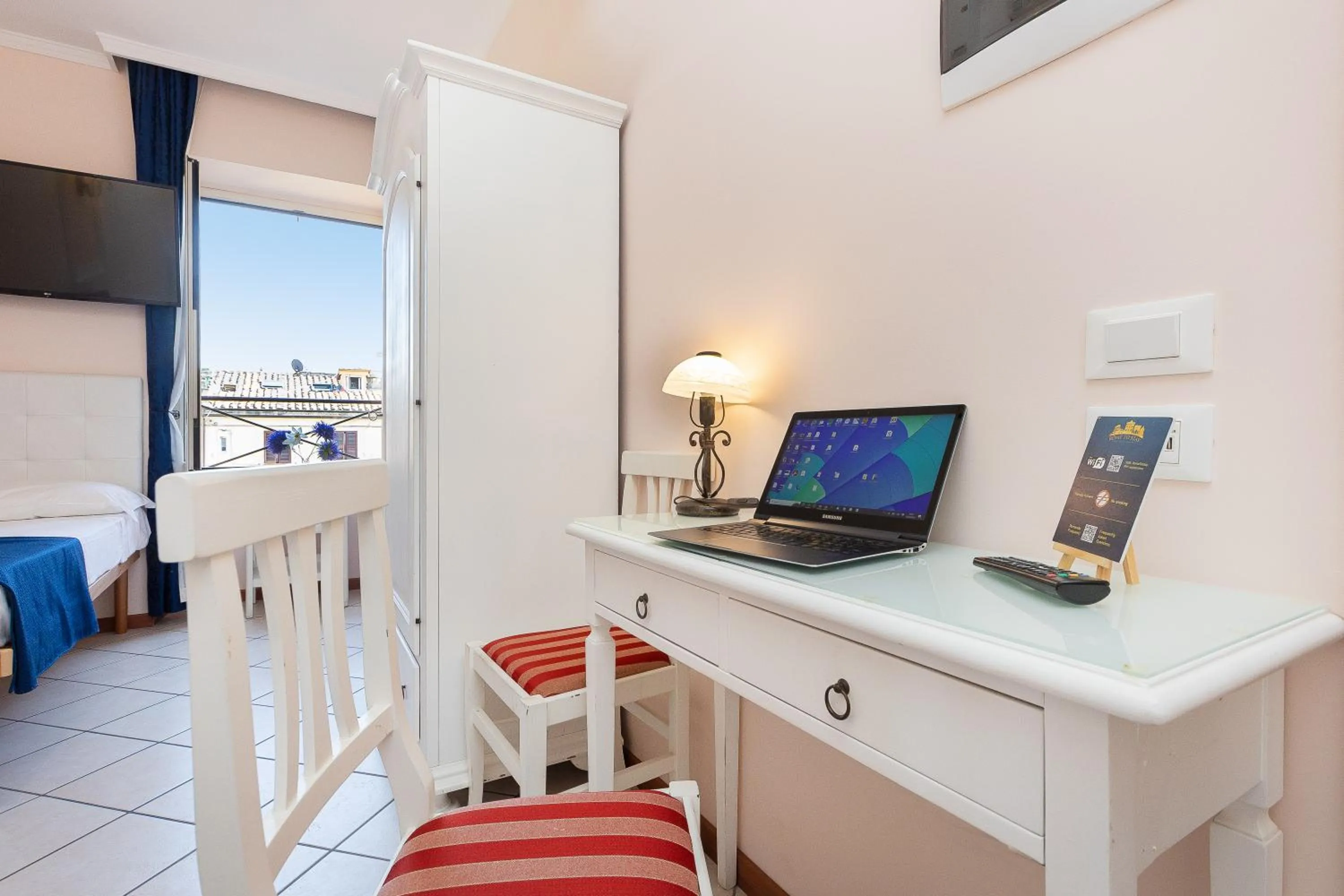 Bedroom in Rome To Stay