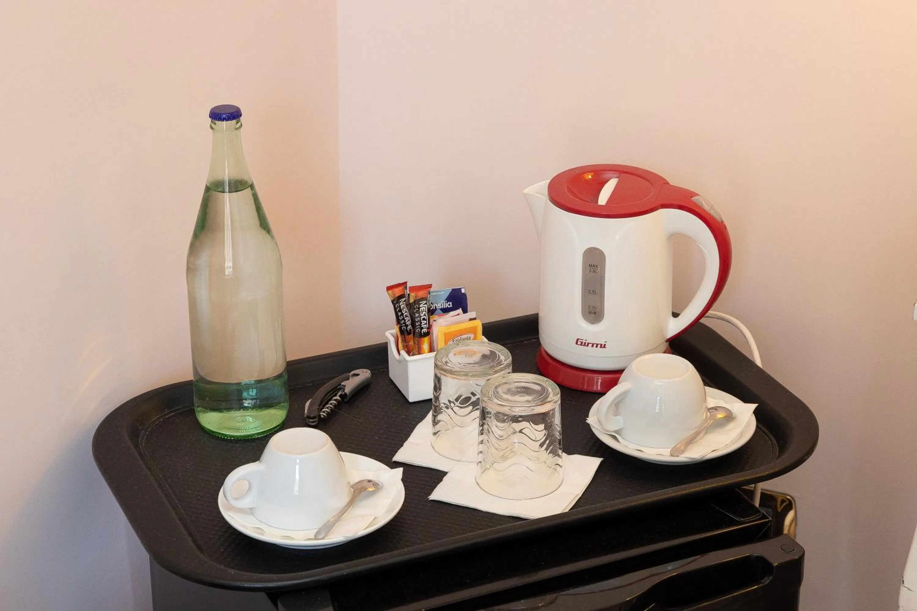 Coffee/tea facilities in Rome To Stay