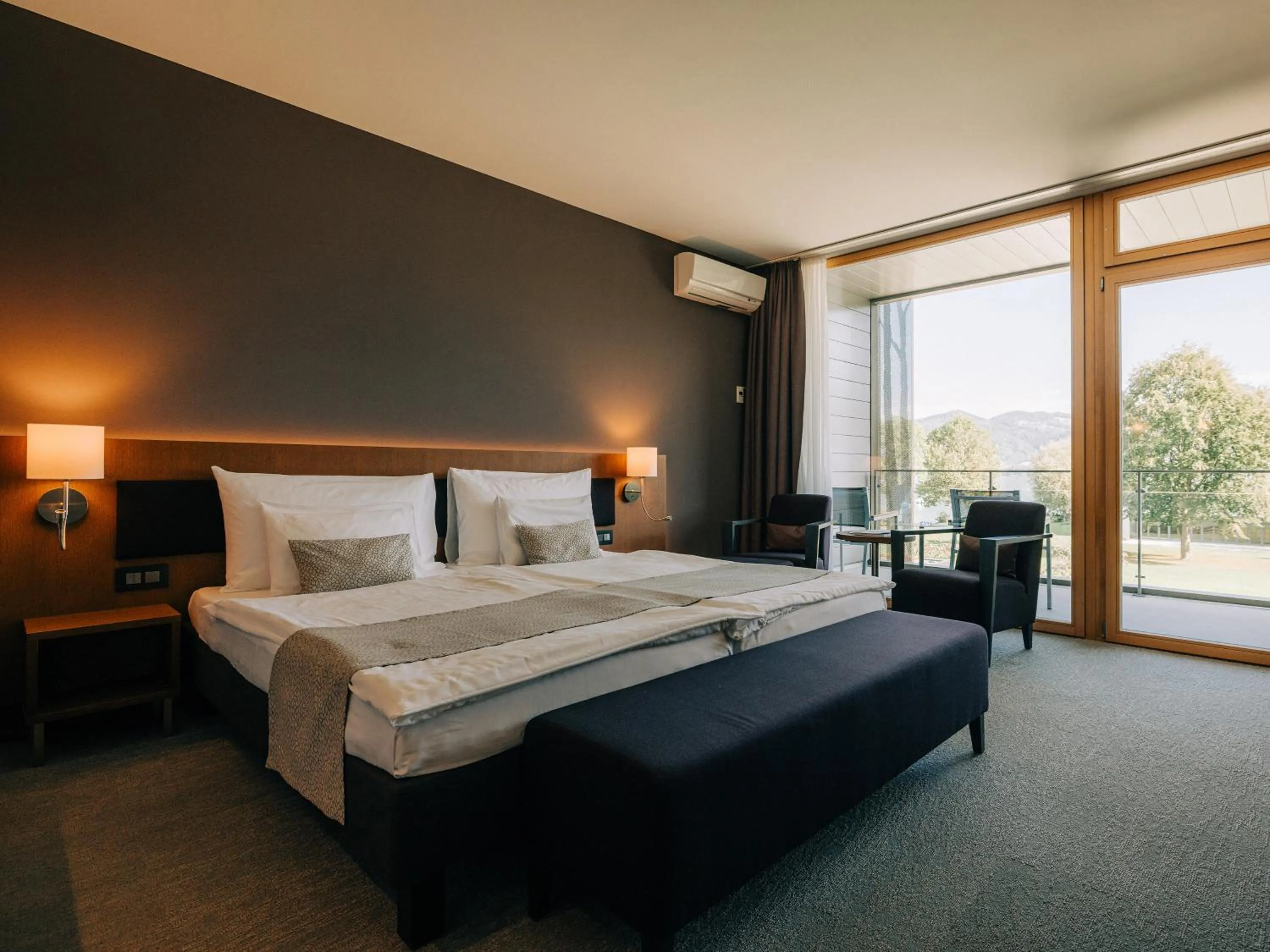 Bedroom, Bed in Deltapark Vitalresort****