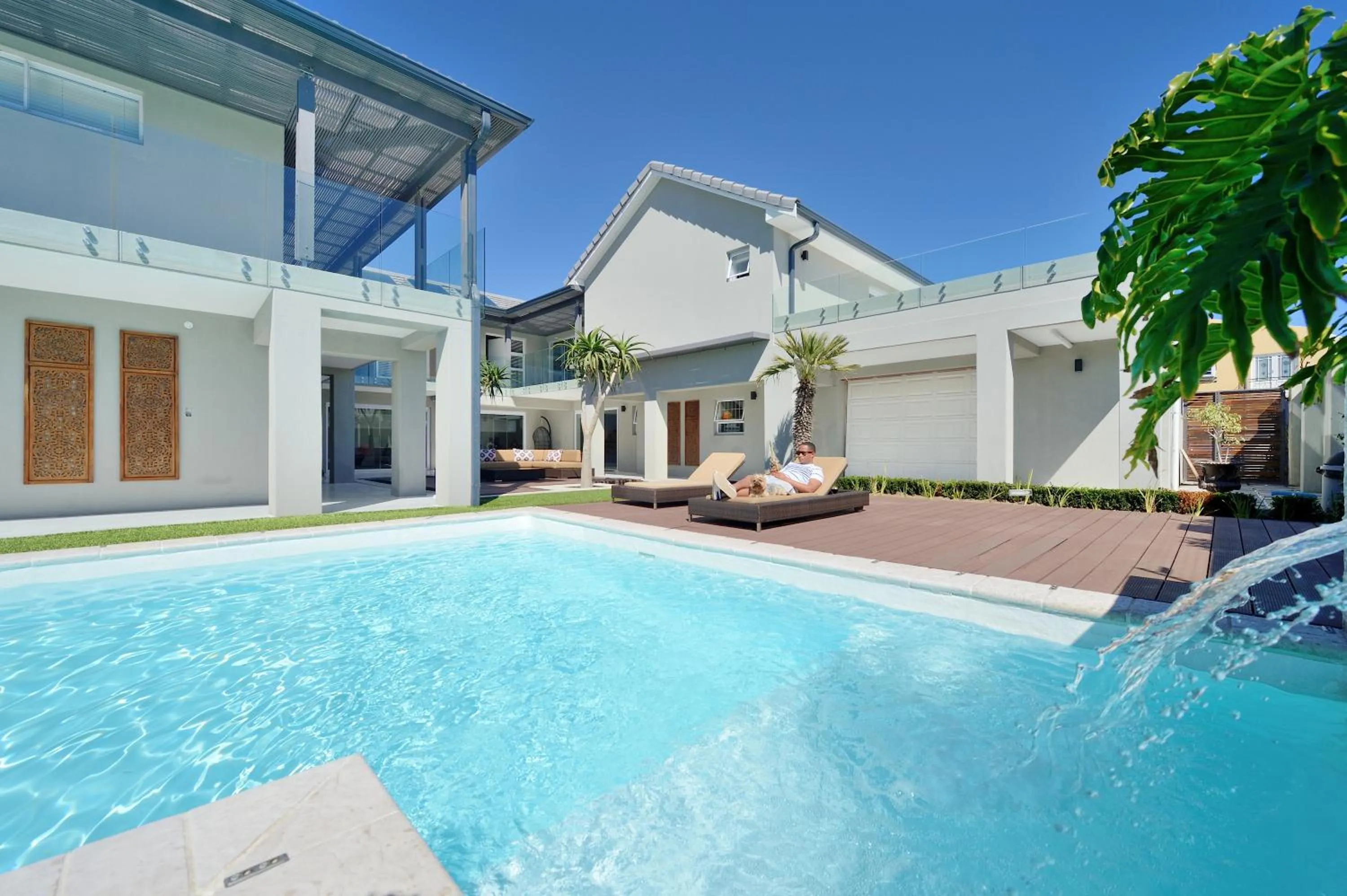 Pool view in Grand Blue D