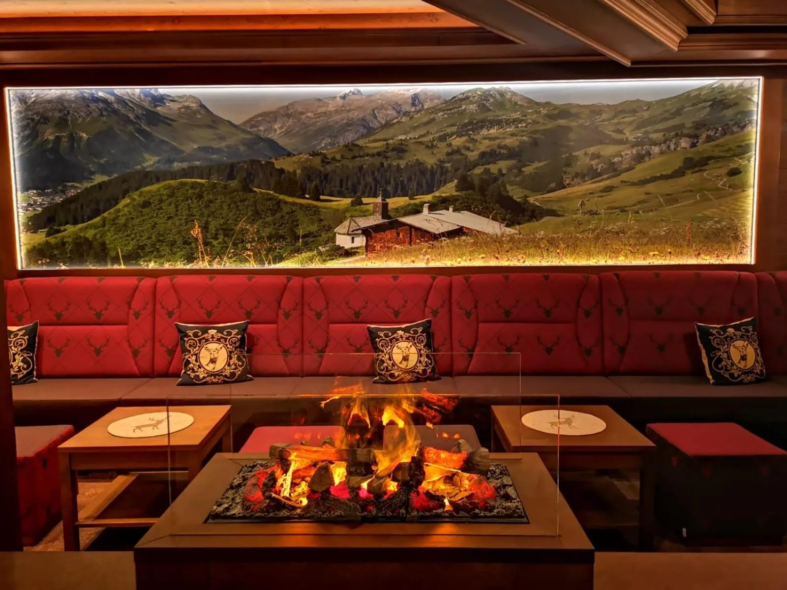 Lounge or bar in Hotel Jagdhaus Monzabon