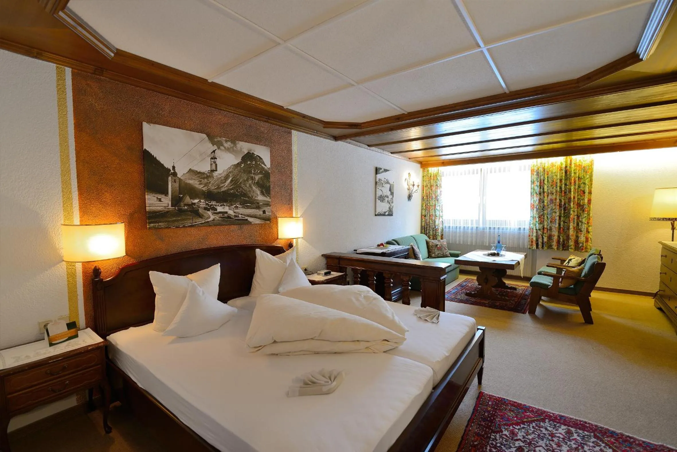 Bed in Hotel Jagdhaus Monzabon