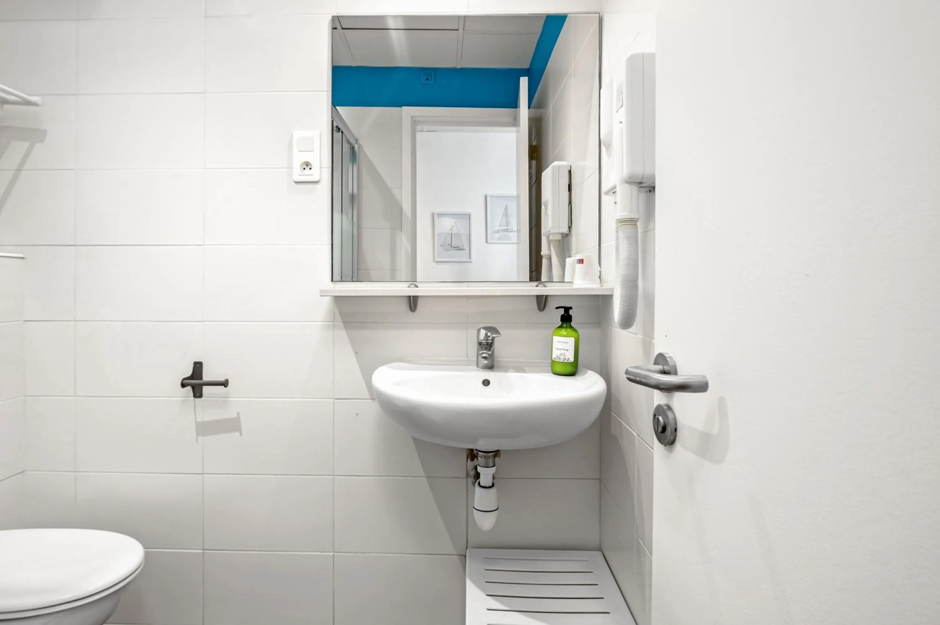 Bathroom in Hotel Parisien