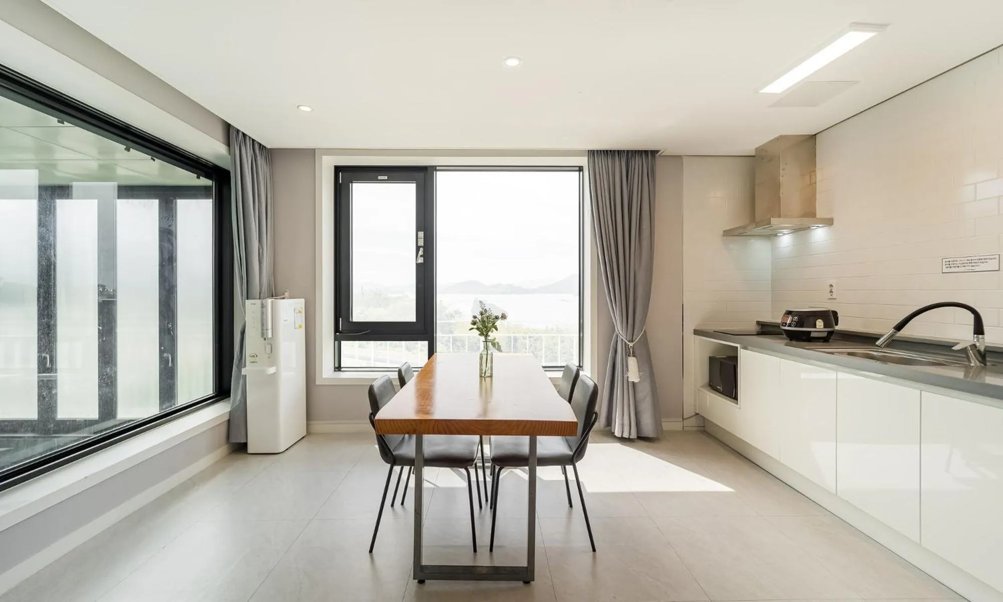 Kitchen or kitchenette in Arte Resort Spa & Pool Villa