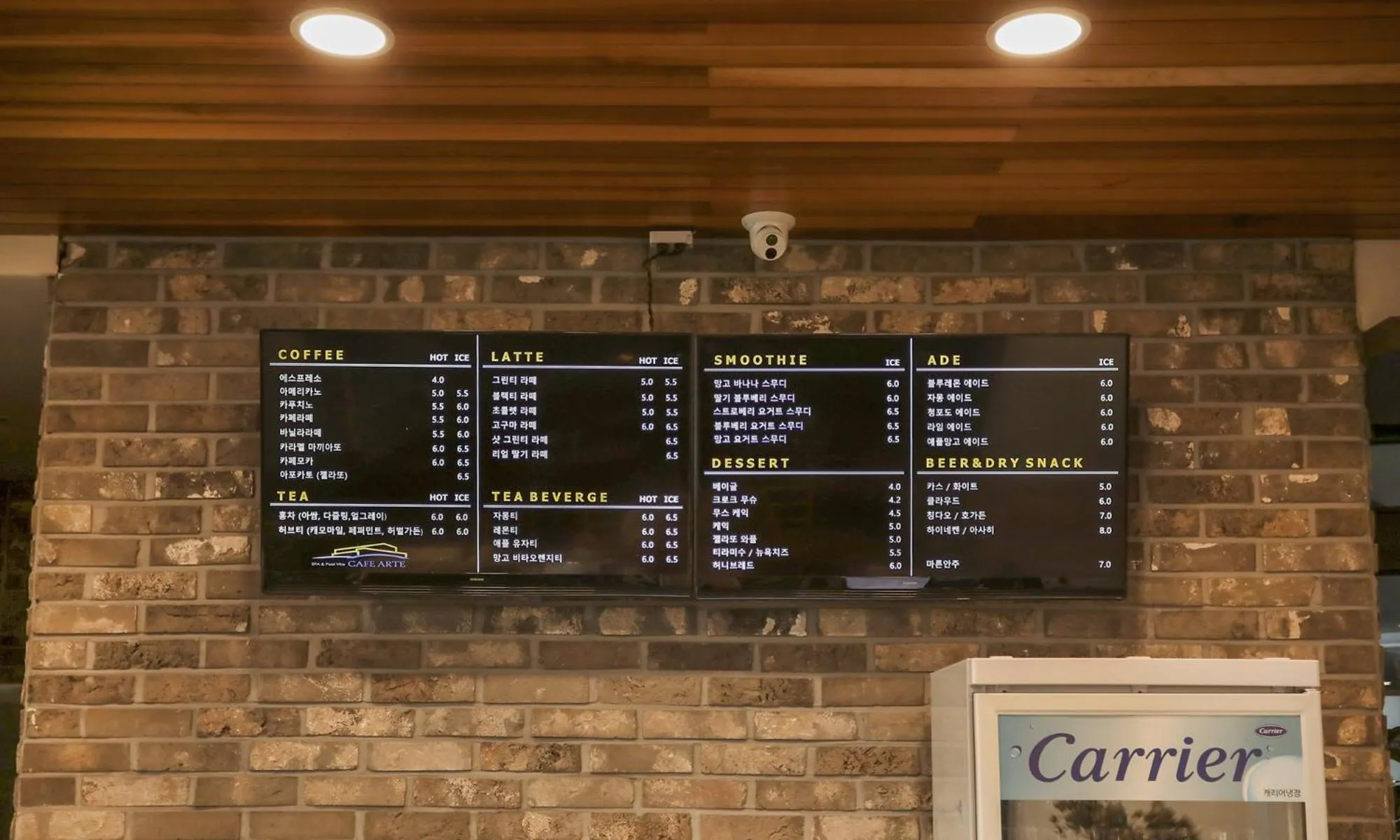 Coffee/tea facilities in Arte Resort Spa & Pool Villa