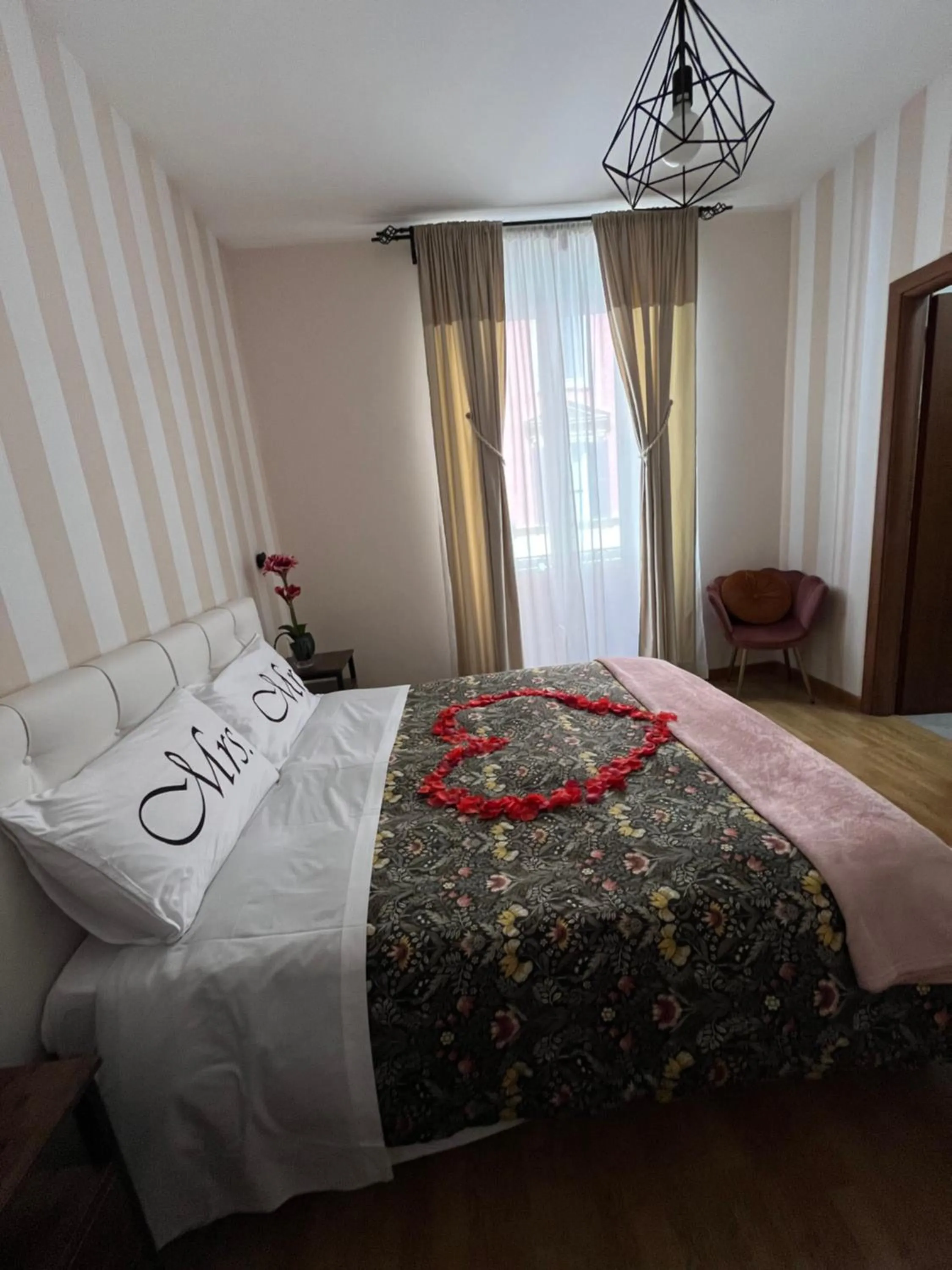 wedding, Bed in Monti49 GuestHouse