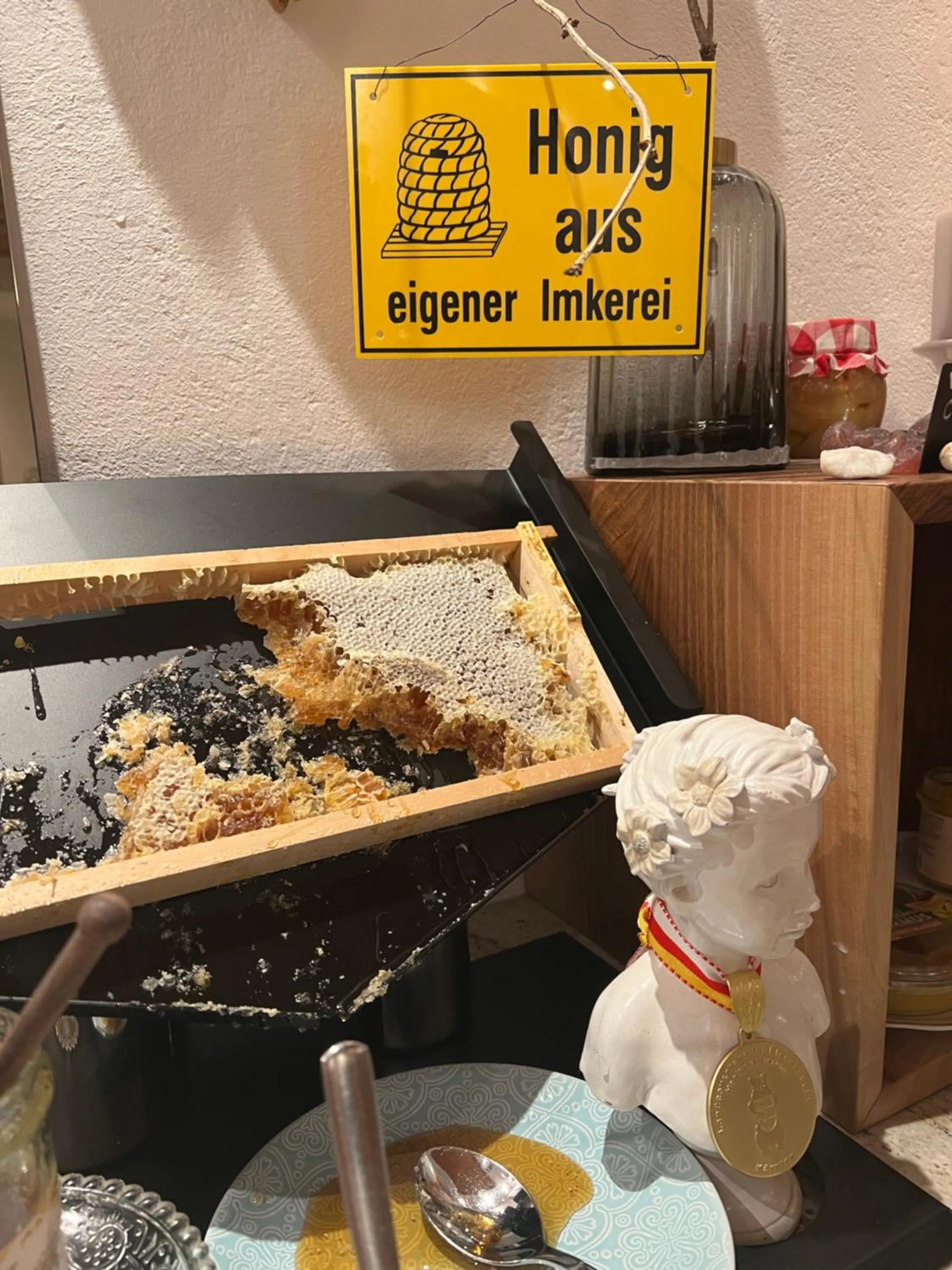 Breakfast in Villa Blumegg