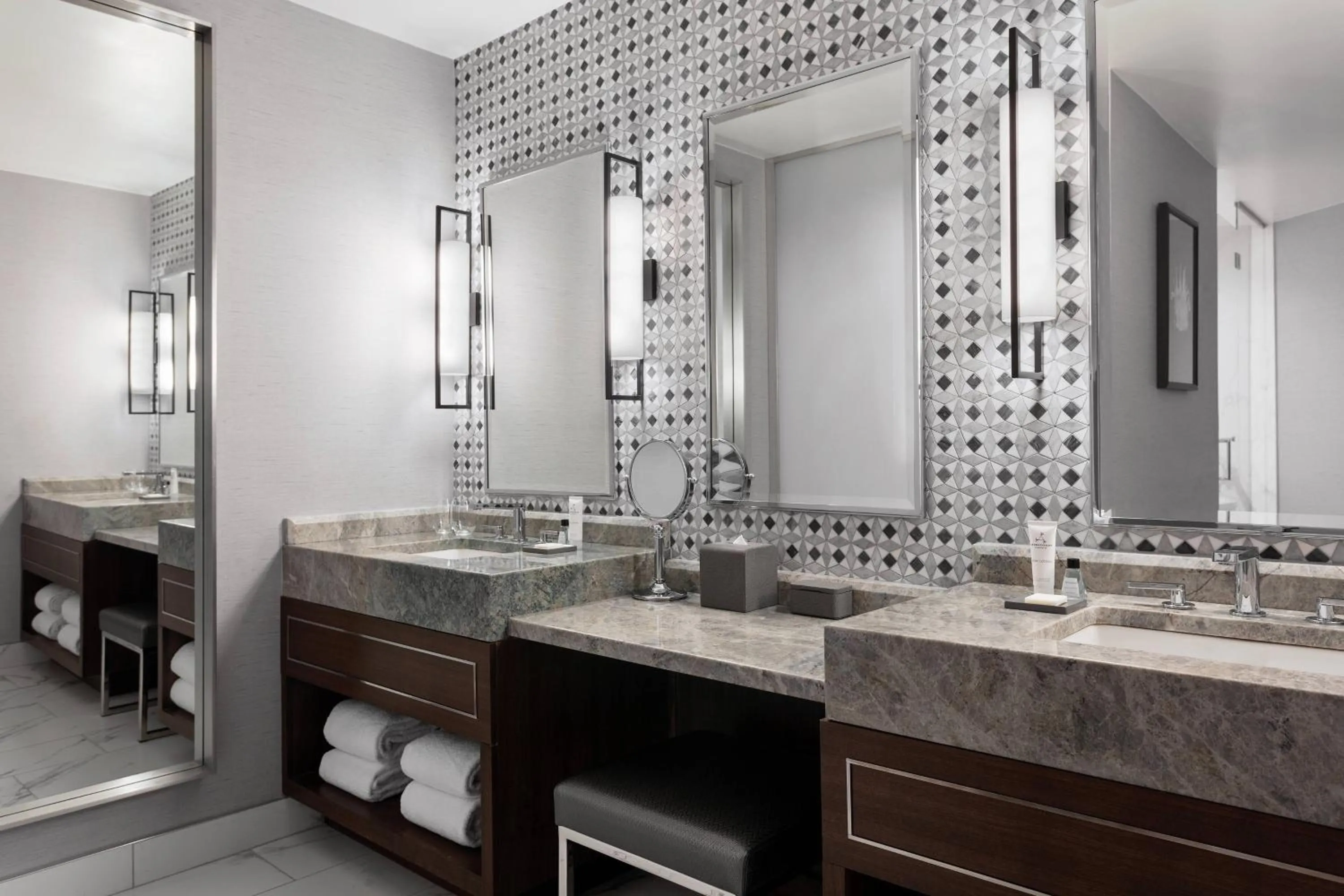 Bathroom in JW Marriott New Orleans