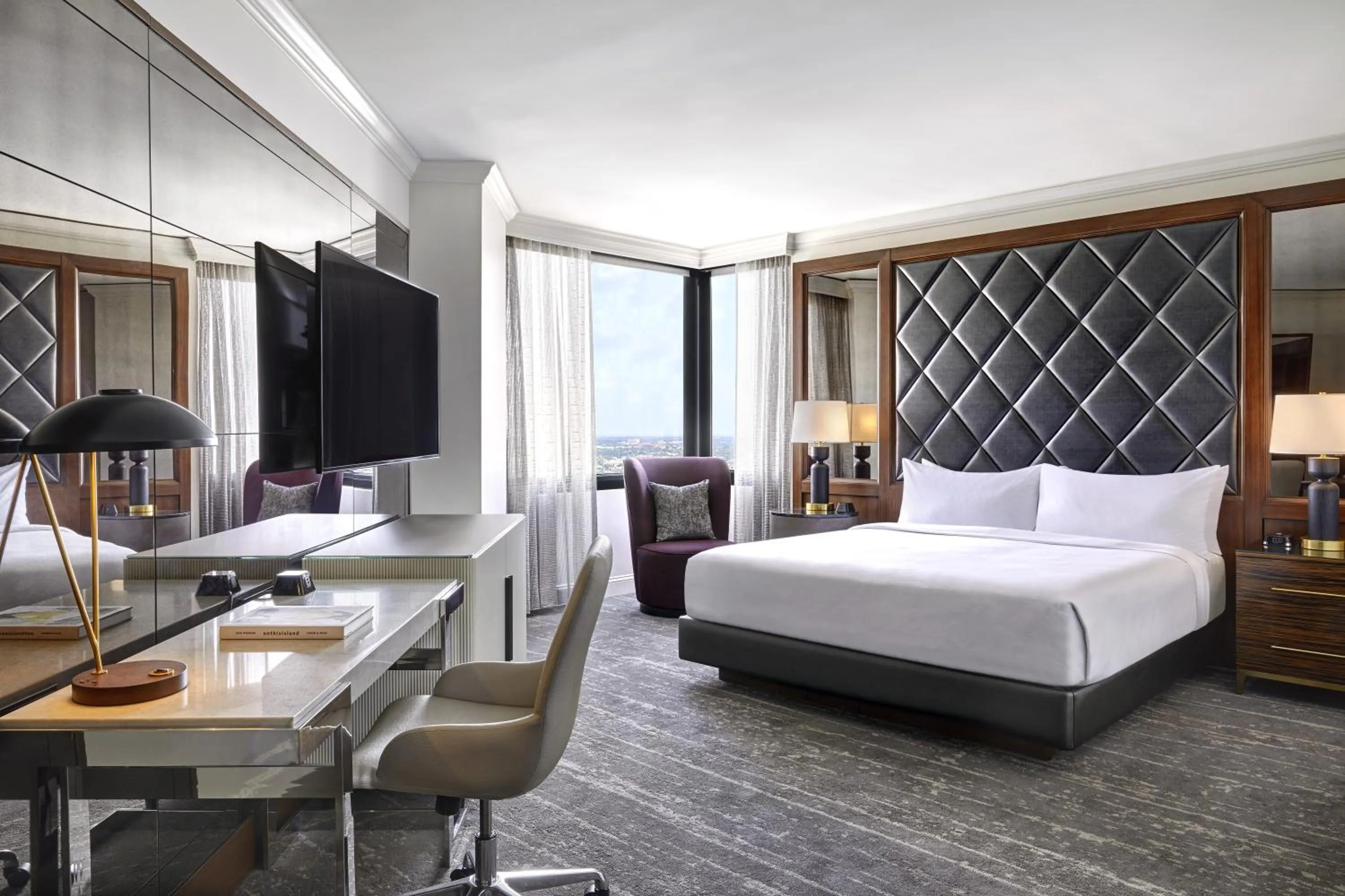 Bed in JW Marriott New Orleans