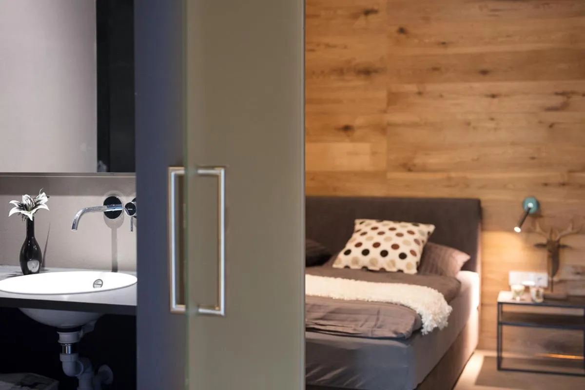 Decorative detail, Bed in Boutique Hotel Chalet Weinberg