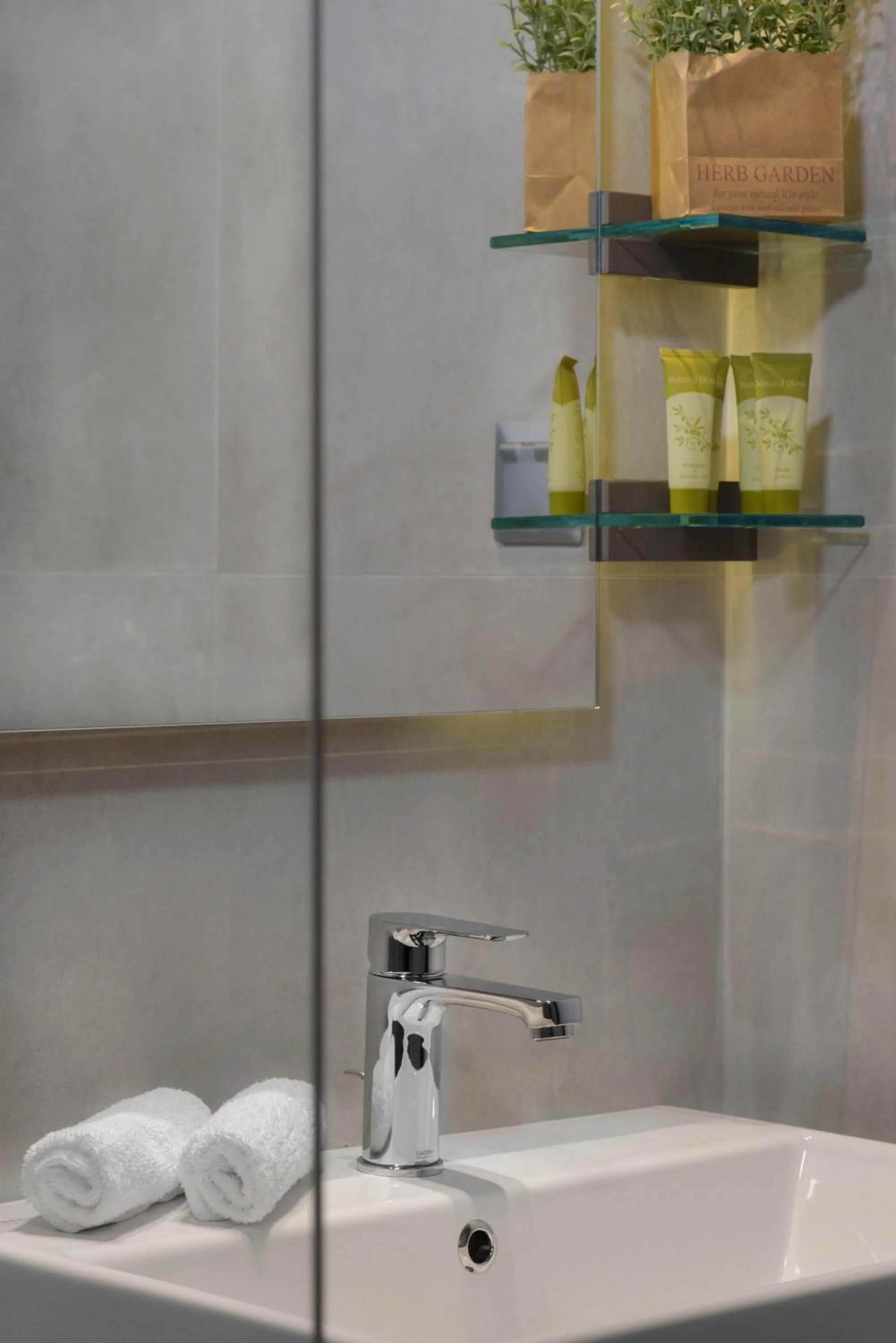 Bathroom in Akrathos Beach Hotel