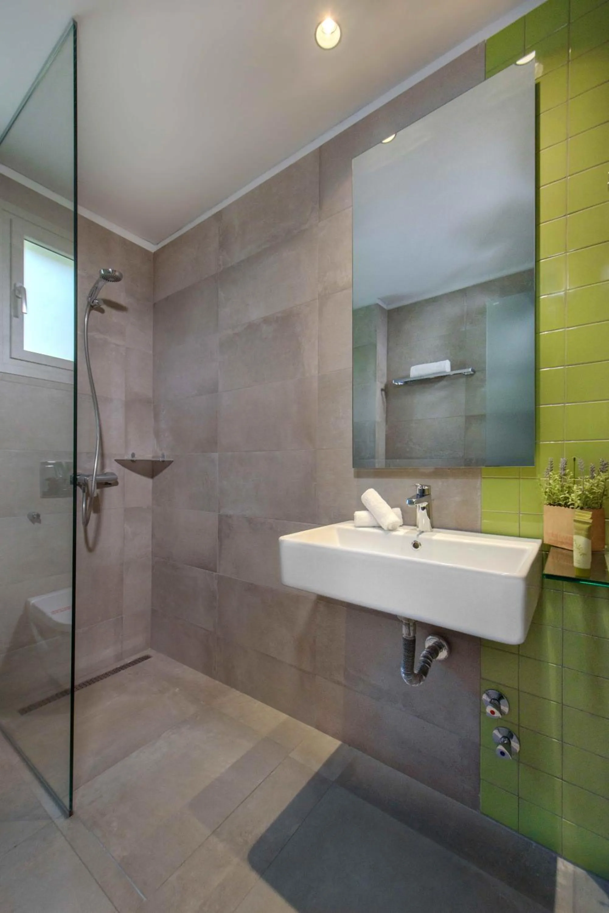 Shower in Akrathos Beach Hotel