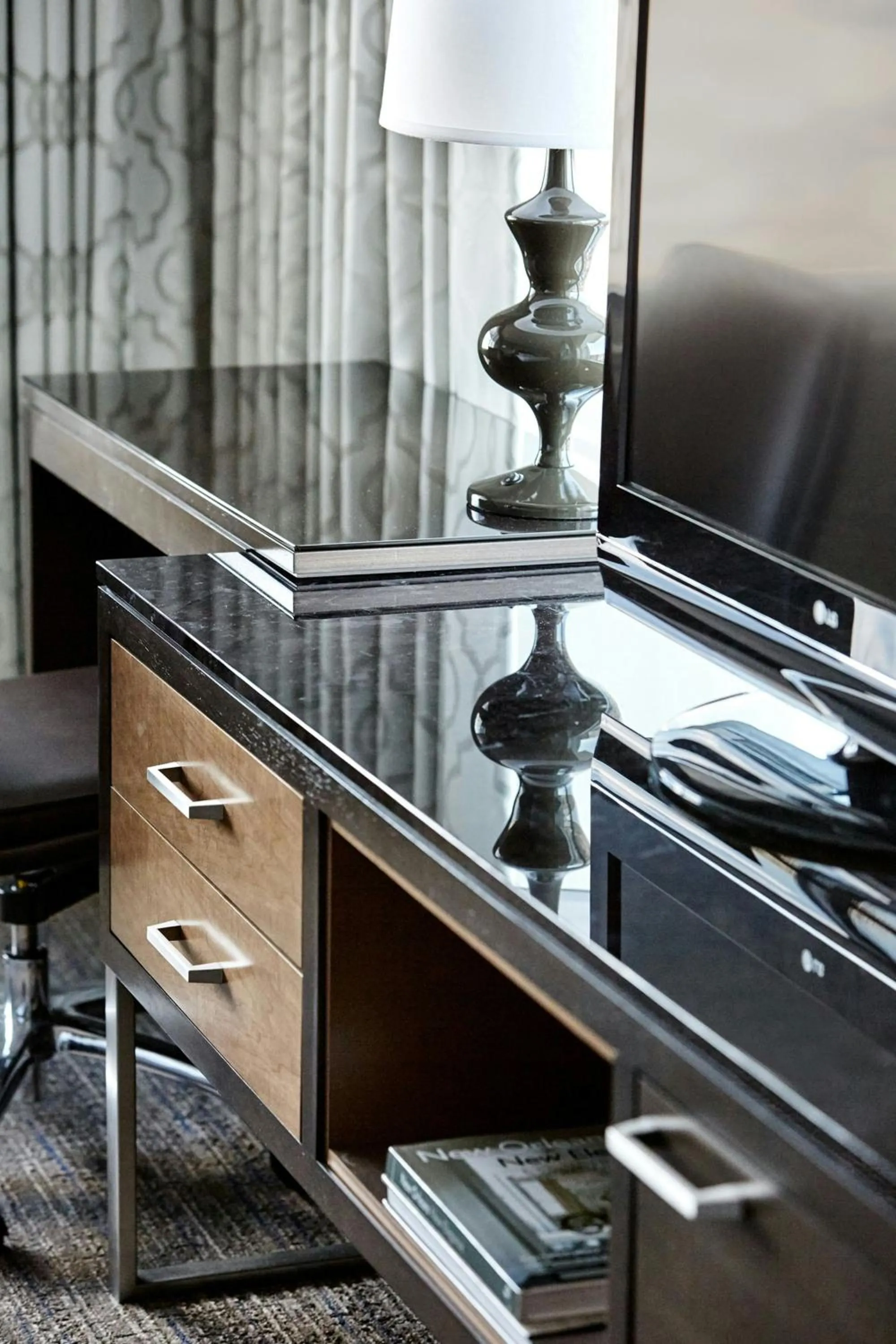 Photo of the whole room in New Orleans Marriott