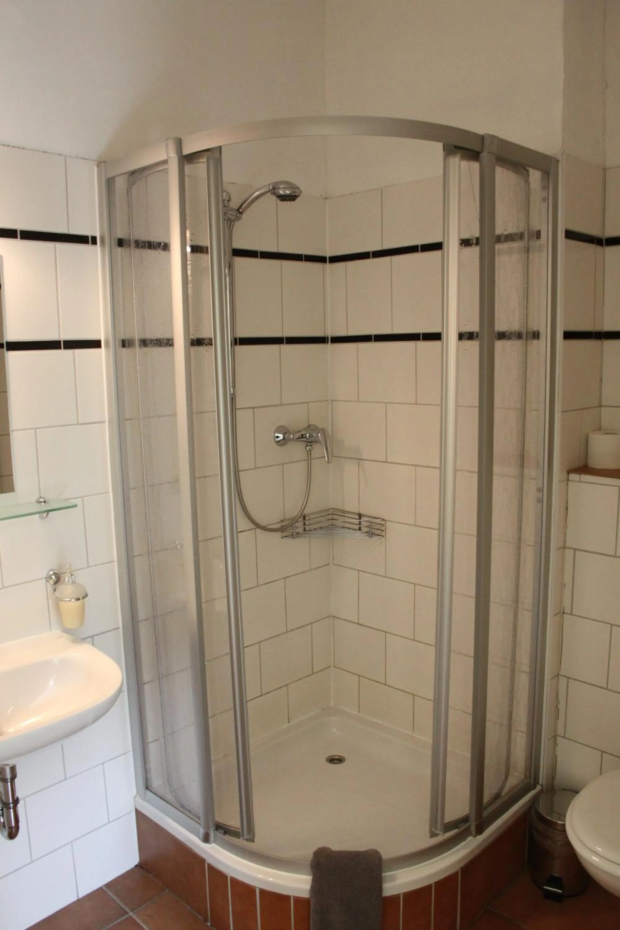 Shower in Gästehaus Lisakowski Pension am Brautwiesenpark