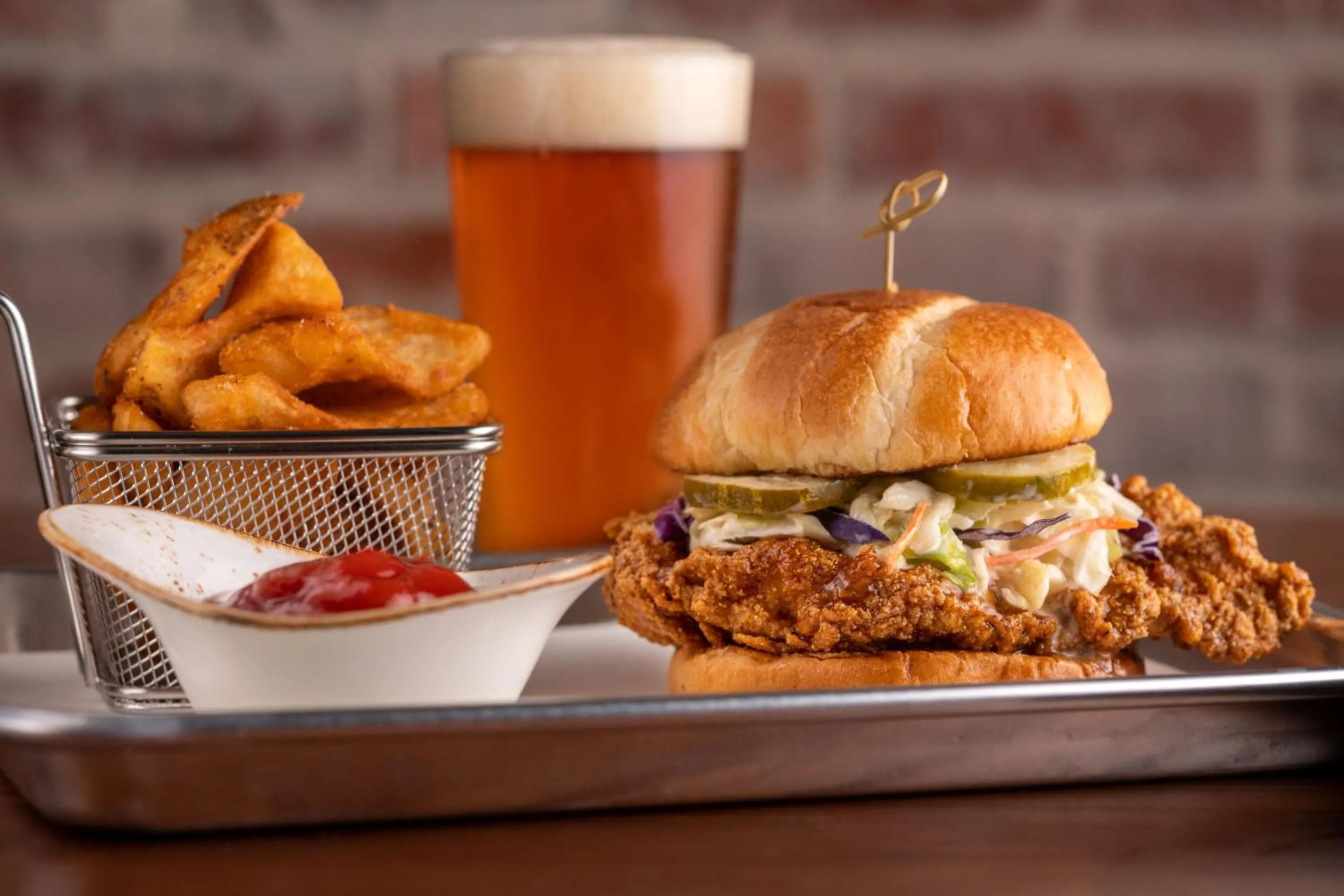 Restaurant/places to eat in New Orleans Marriott Warehouse Arts District