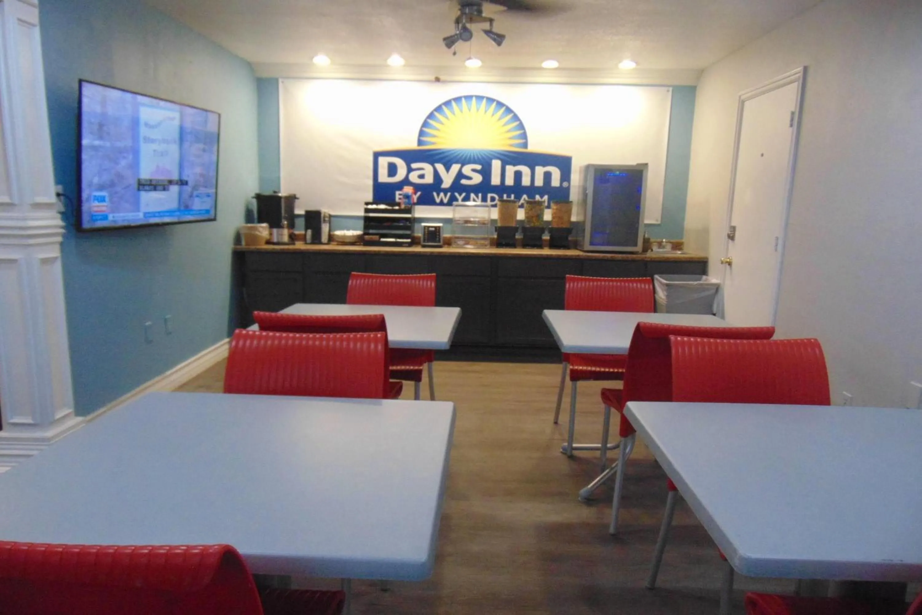 Breakfast in Days Inn by Wyndham Victorville